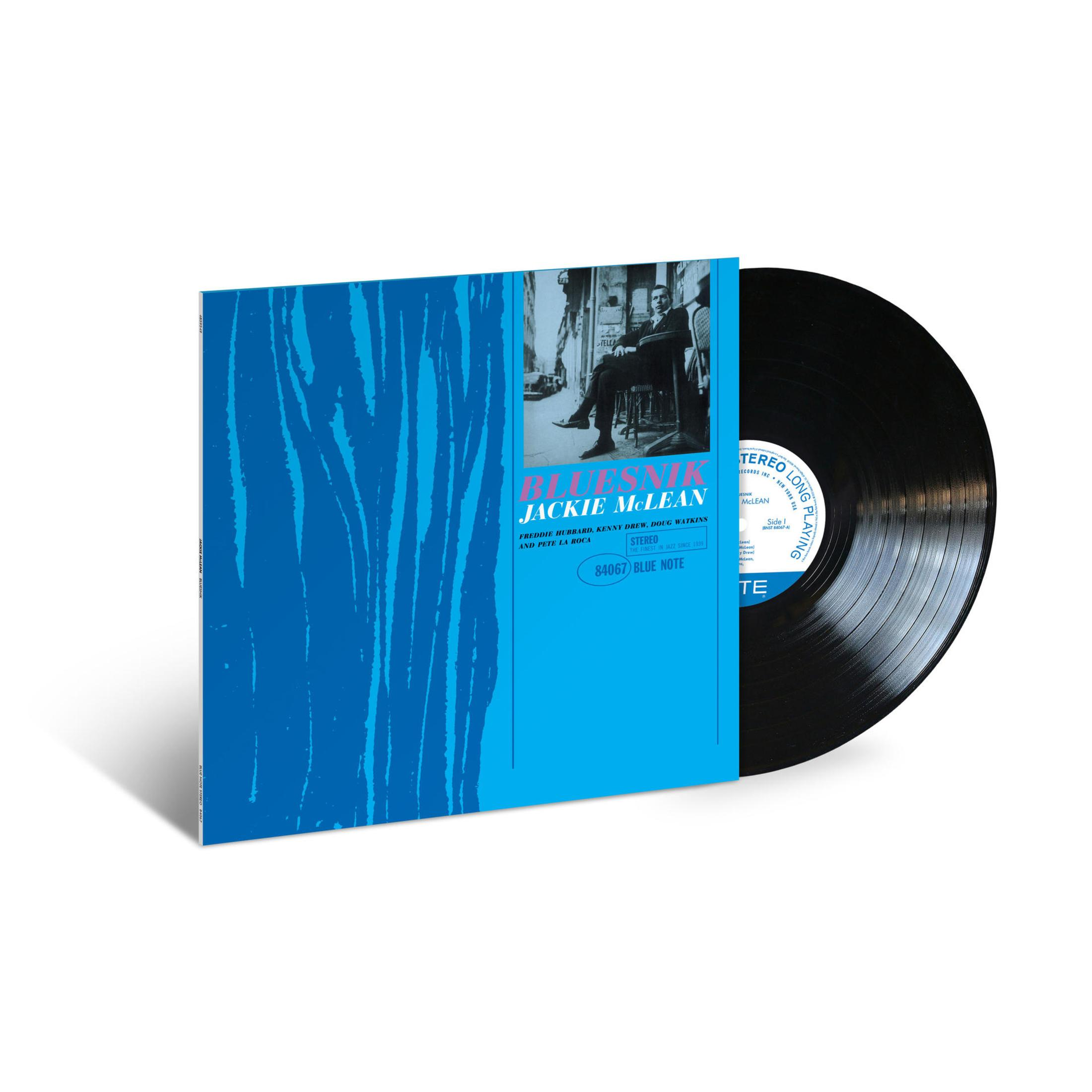 Copertina dell'album di Jackie McLean, con un disco sul lato destro. Design blu e bianco.