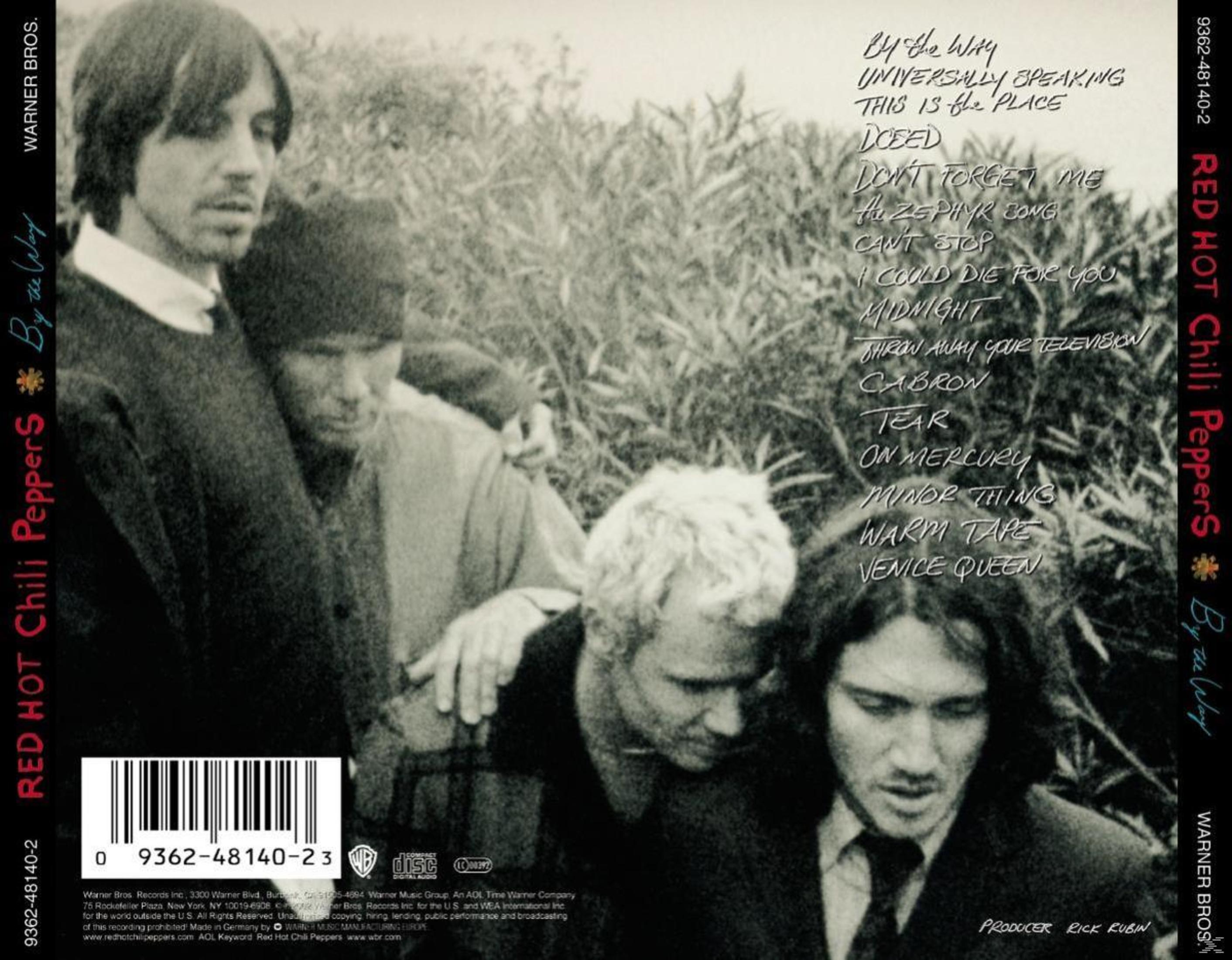 Retro dell'album 'By The Way' dei Red Hot Chili Peppers, con membri e tracklist.