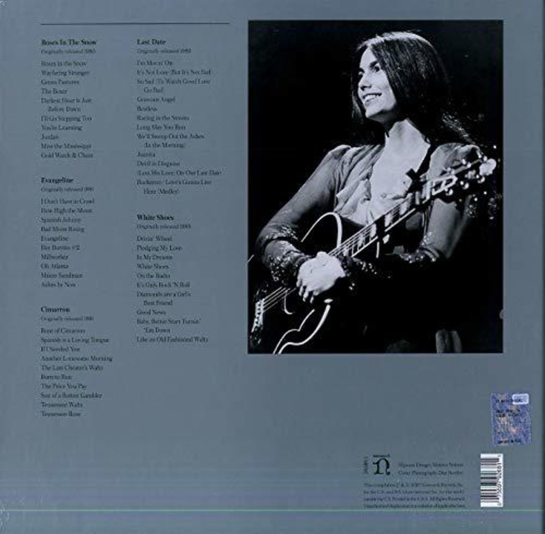 Albumhoes van Emmylou Harris met een gitaar. Een lijst met nummers staat links van haar.