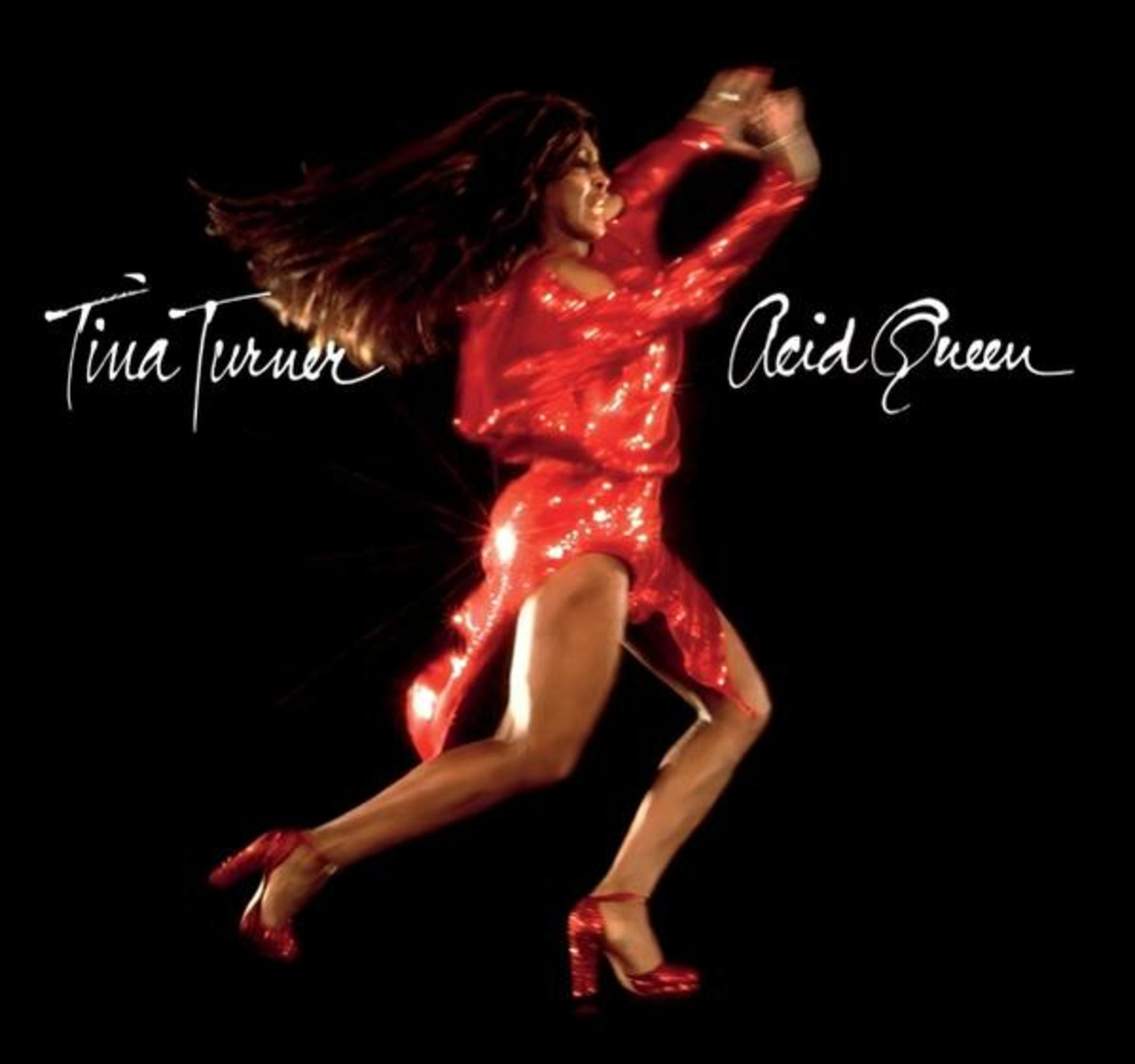 Copertina dell'album di Tina Turner. Indossa un vestito rosso, in movimento su sfondo nero.