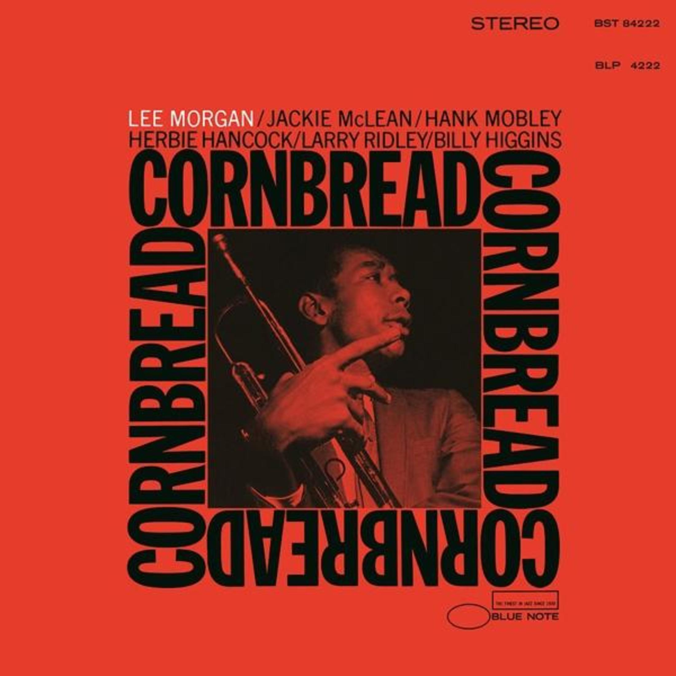 Copertina dell'album: 'Cornbreads' con un musicista che suona la tromba su sfondo rosso.