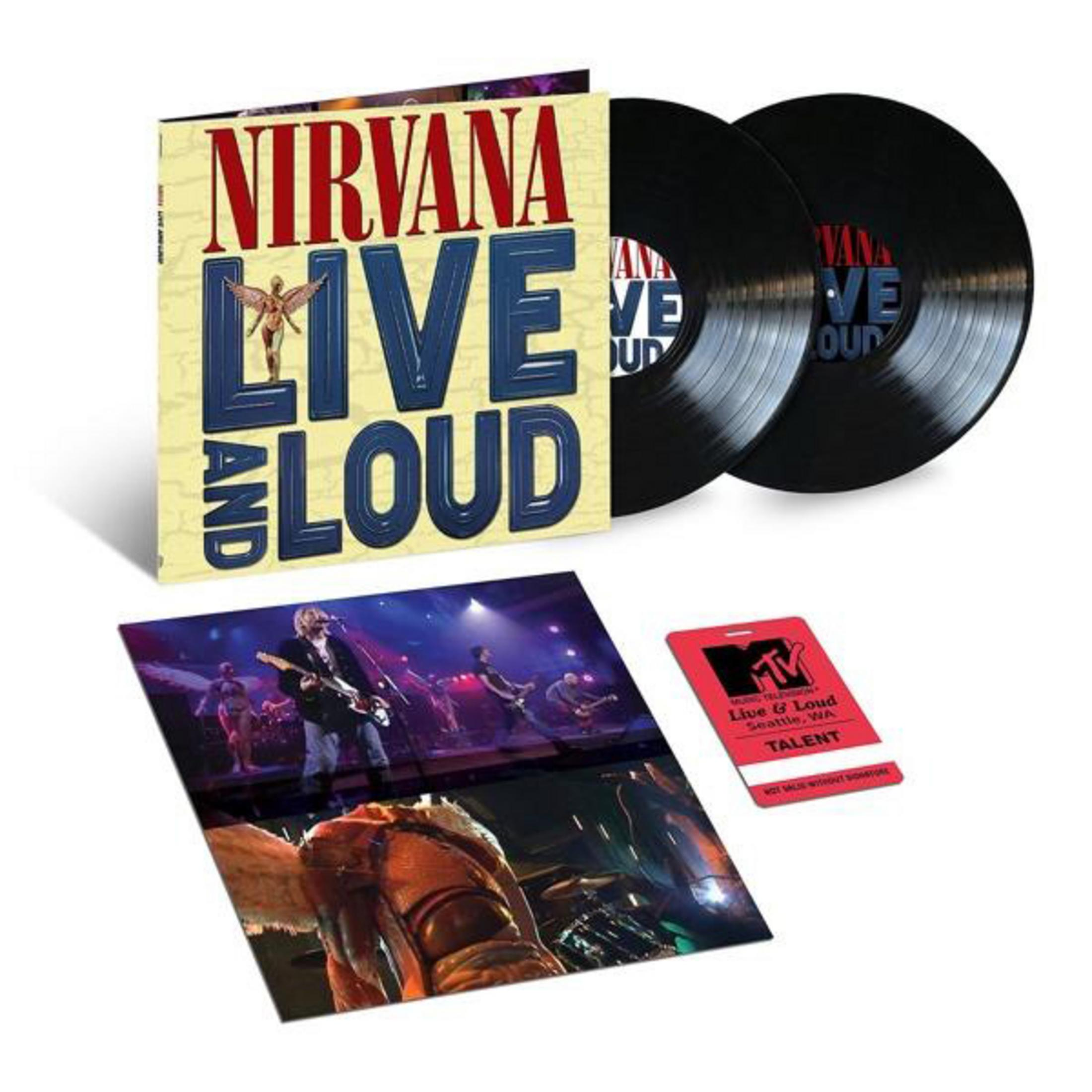 Copertina dell'album Live and Loud dei Nirvana, un case CD, due vinili e un pass rosso.