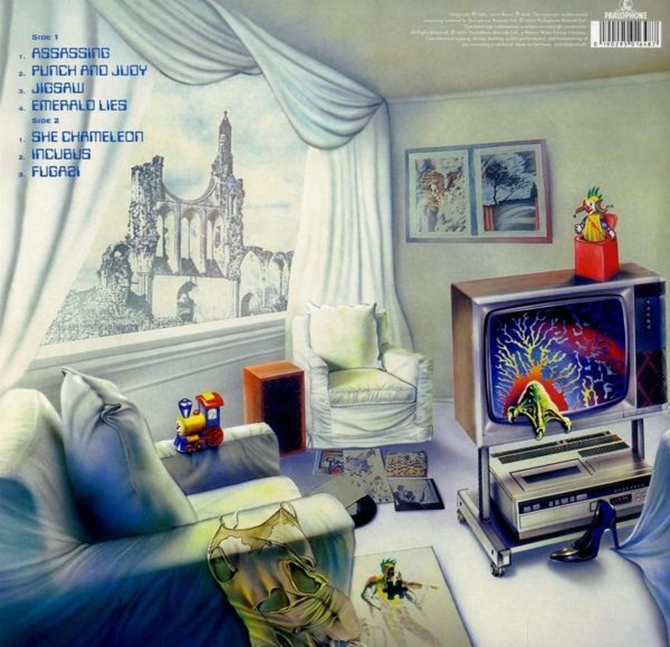Albumhoes: een kamer met een raam, bank, tv en een schilderij, en albumdetails.