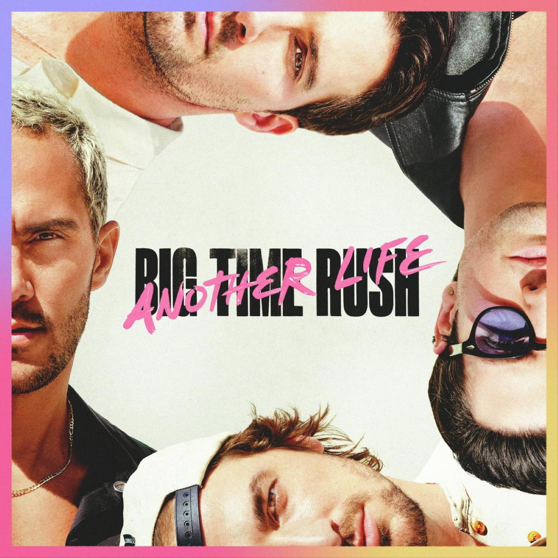 Copertina dell'album con quattro uomini. Il titolo 'Big Time Rush' è in rosa.
