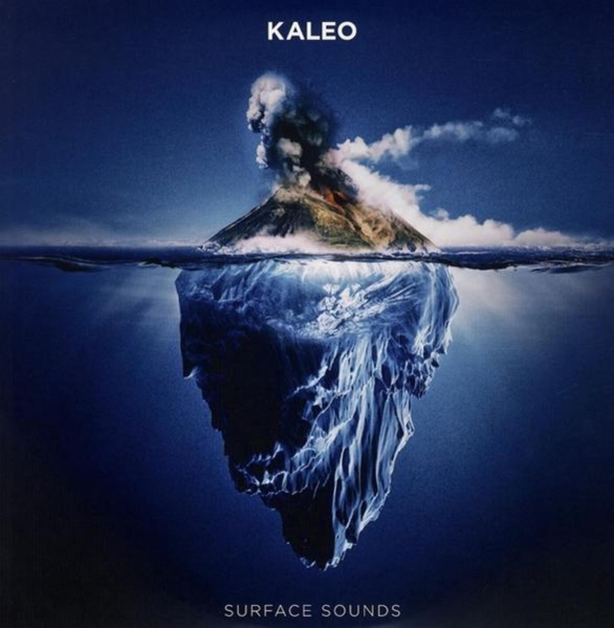 Copertina dell'album. Un vulcano erutta sopra un mare blu. Un iceberg è sotto la superficie.