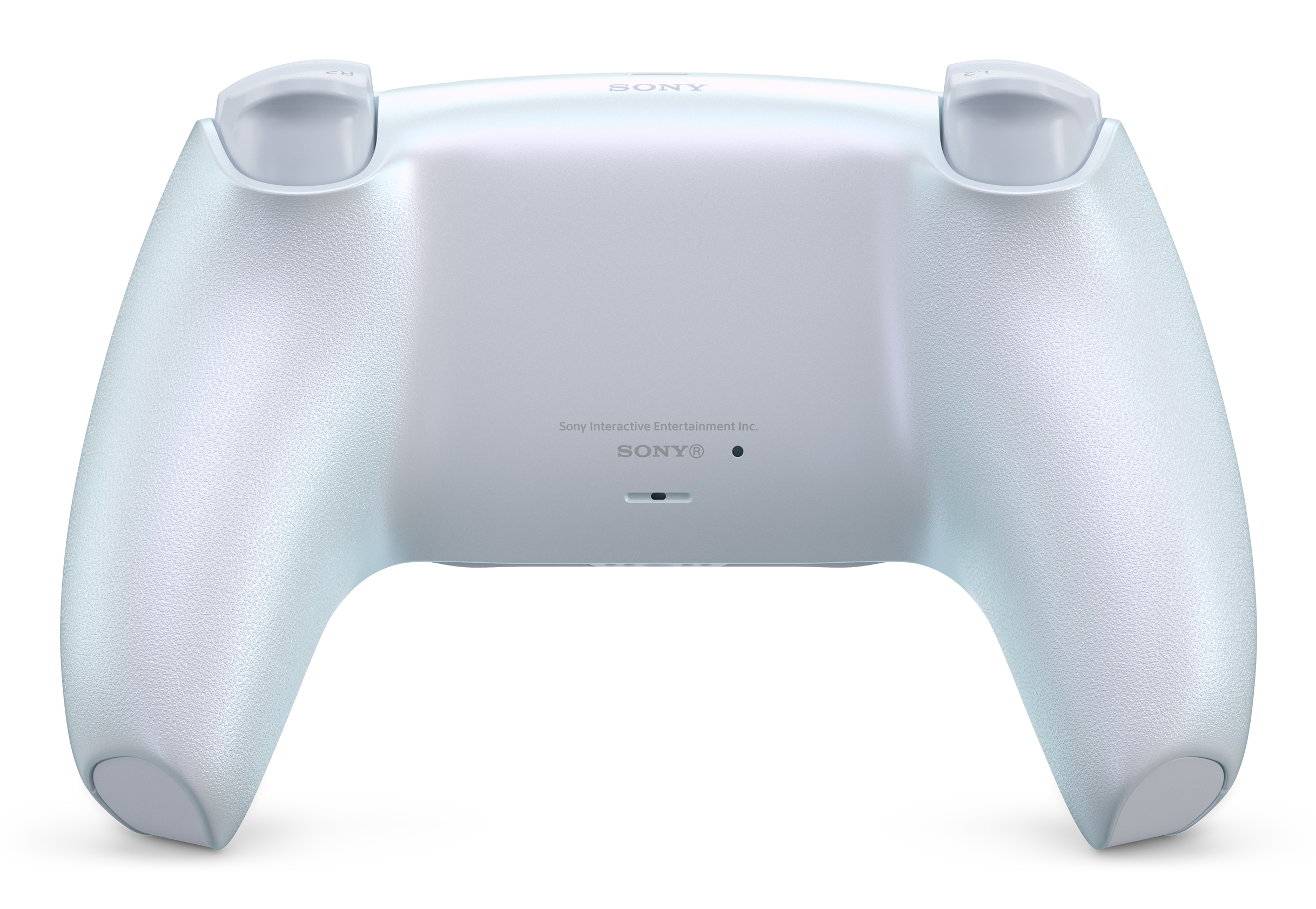 Widok z tyłu białego kontrolera PlayStation 5.