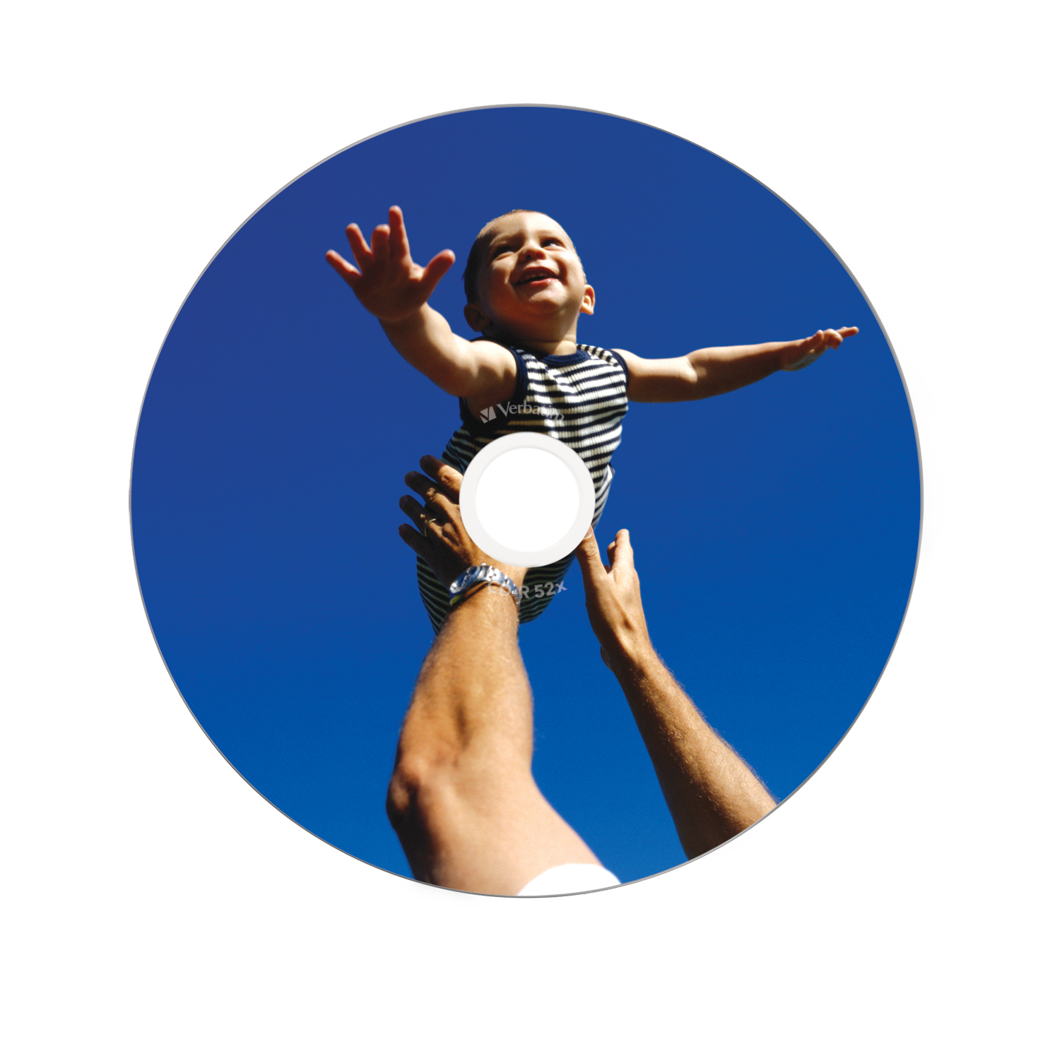 Dziecko jest rzucane w powietrze przez dwie ręce. Niebo jest błękitne, a dziecko szczęśliwe.