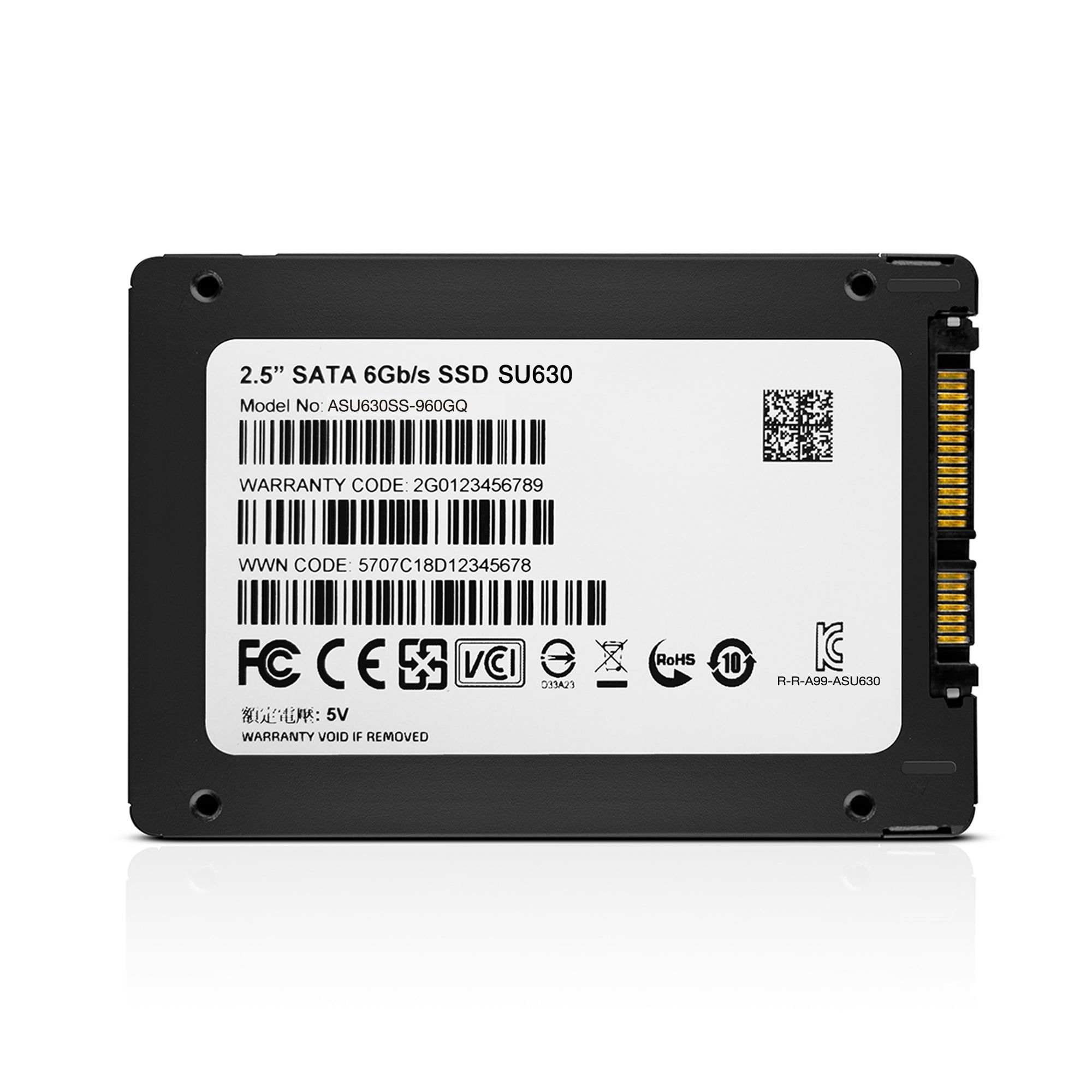 Czarny dysk SSD SATA 2,5" z etykietą pokazującą numer modelu, gwarancję i symbole certyfikacji.