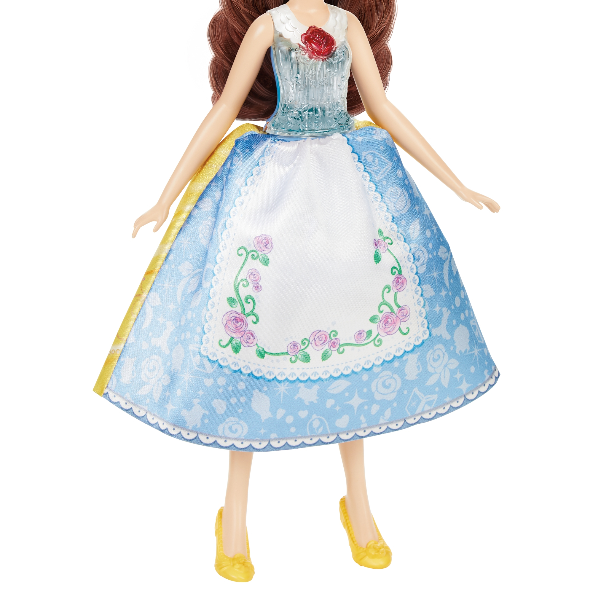 Una bambola Disney Belle con abito blu, scarpe gialle, capelli castani, sfondo bianco.