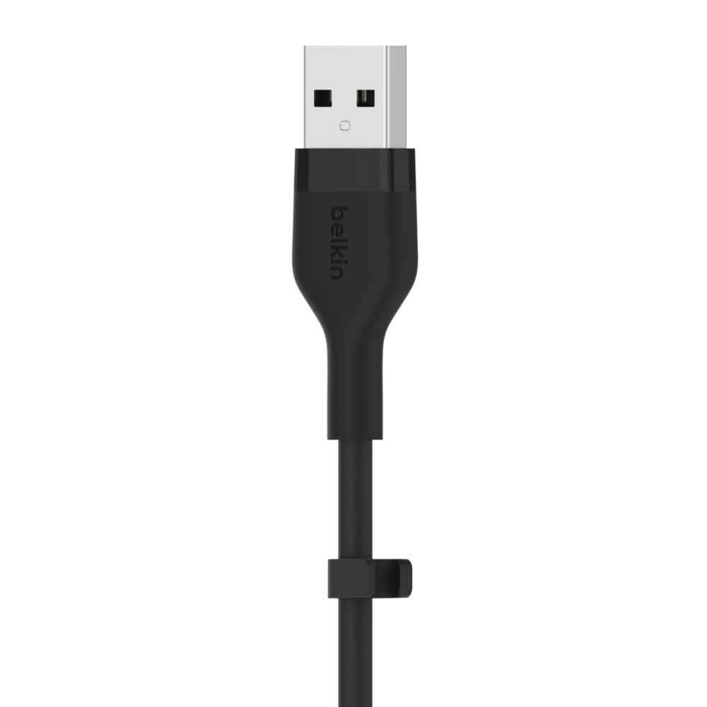 Un cable USB negro con el logo de Belkin, conector en un extremo, blanco en otro.