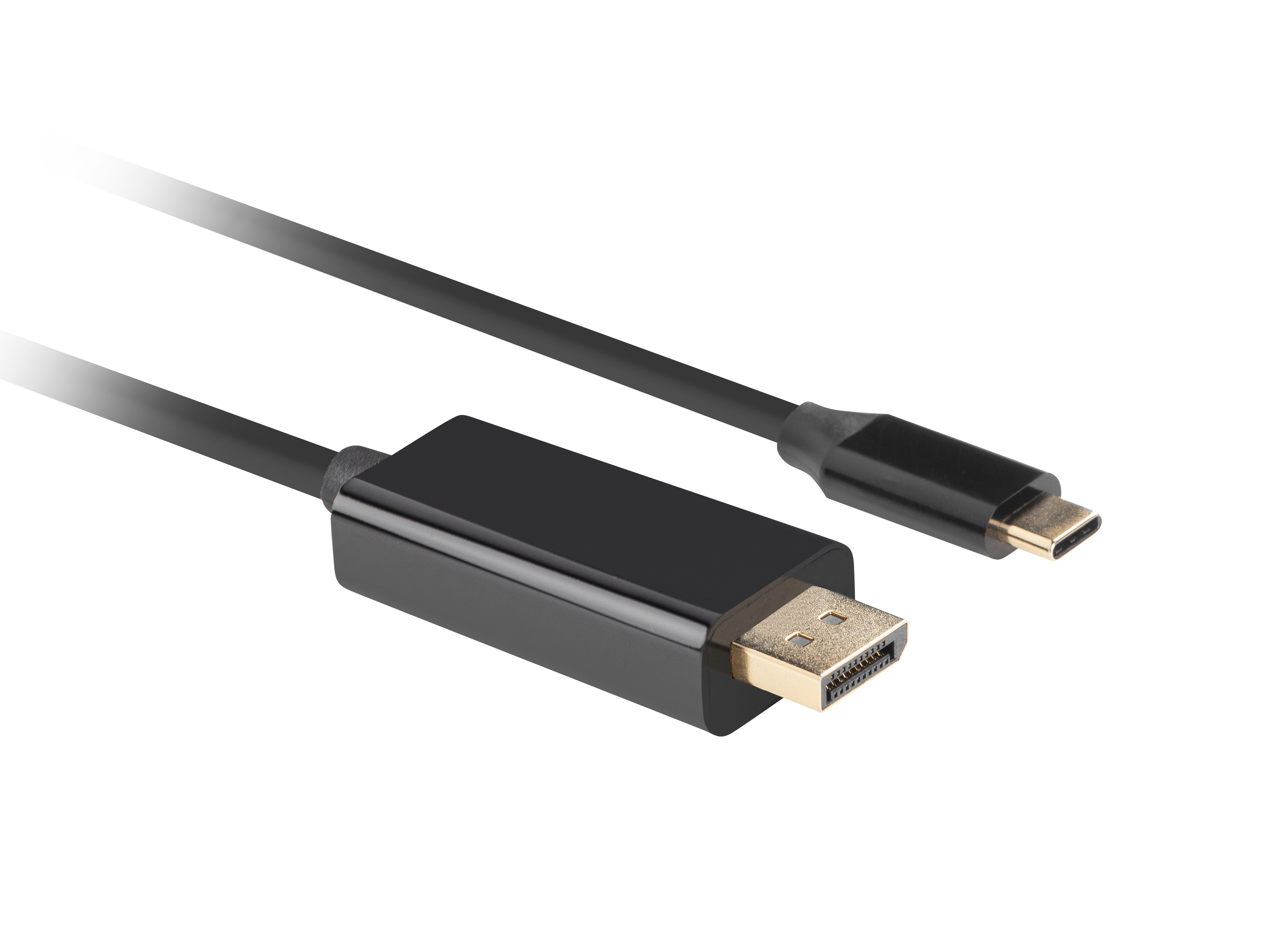 Cable DisplayPort a USB-C negro y dorado. Conectores en cada extremo.