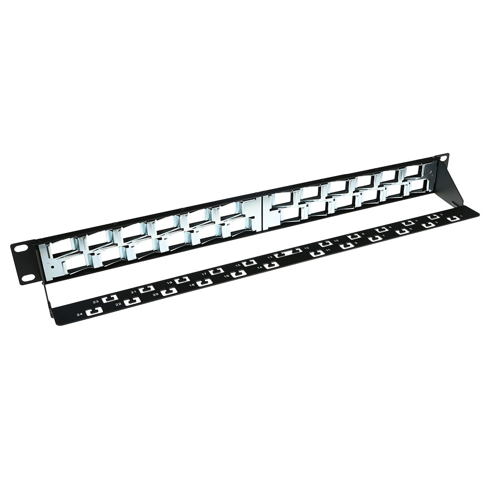 Ein schwarzes Rackmount für Netzwerkausrüstung mit nummerierten Anschlüssen und Metallrahmen.