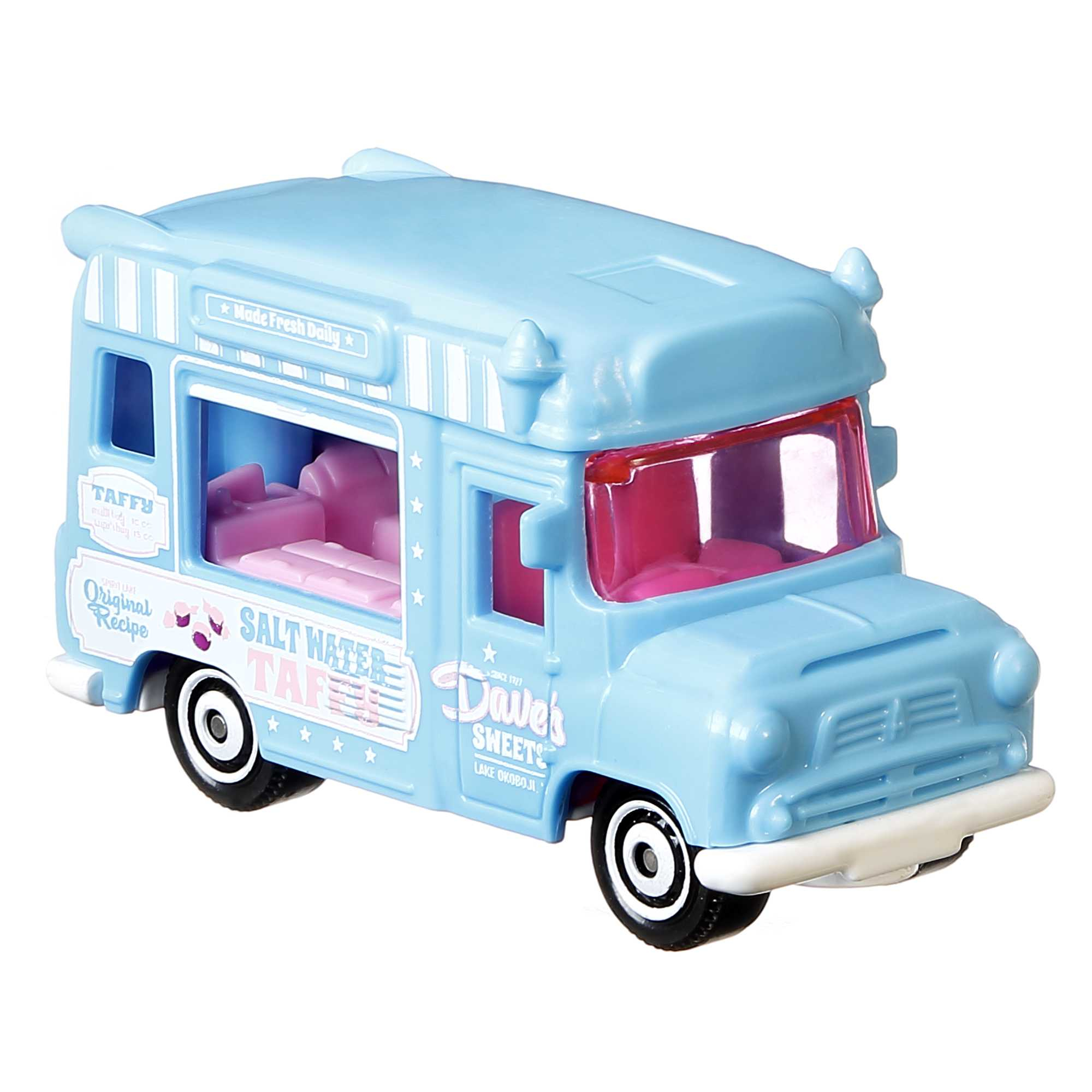 Un camión de helados de juguete azul claro con detalles rosados y detalles blancos, estacionado sobre blanco.