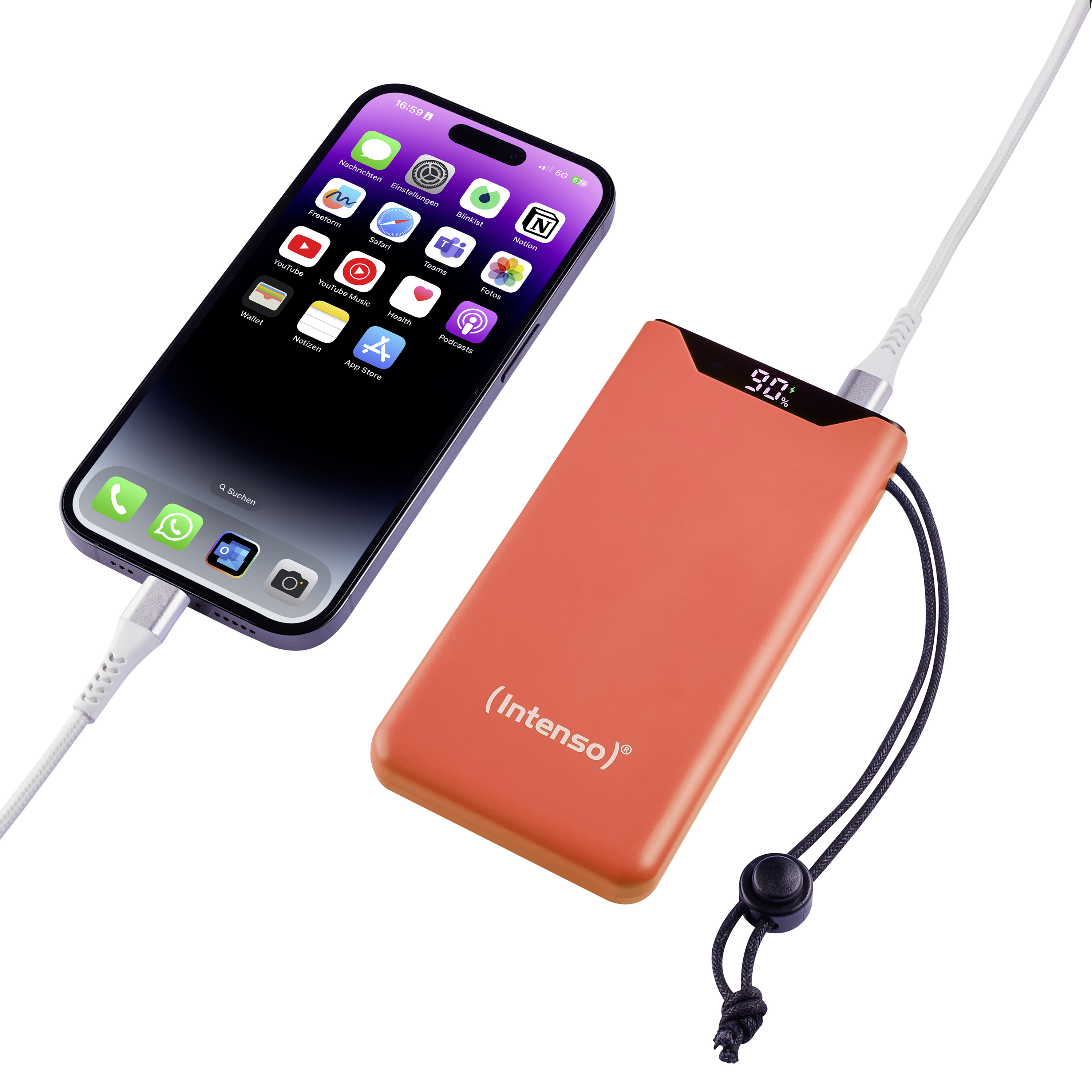Batterie externe orange chargeant un téléphone. Écran du téléphone allumé, affichant des applications. Fond blanc.