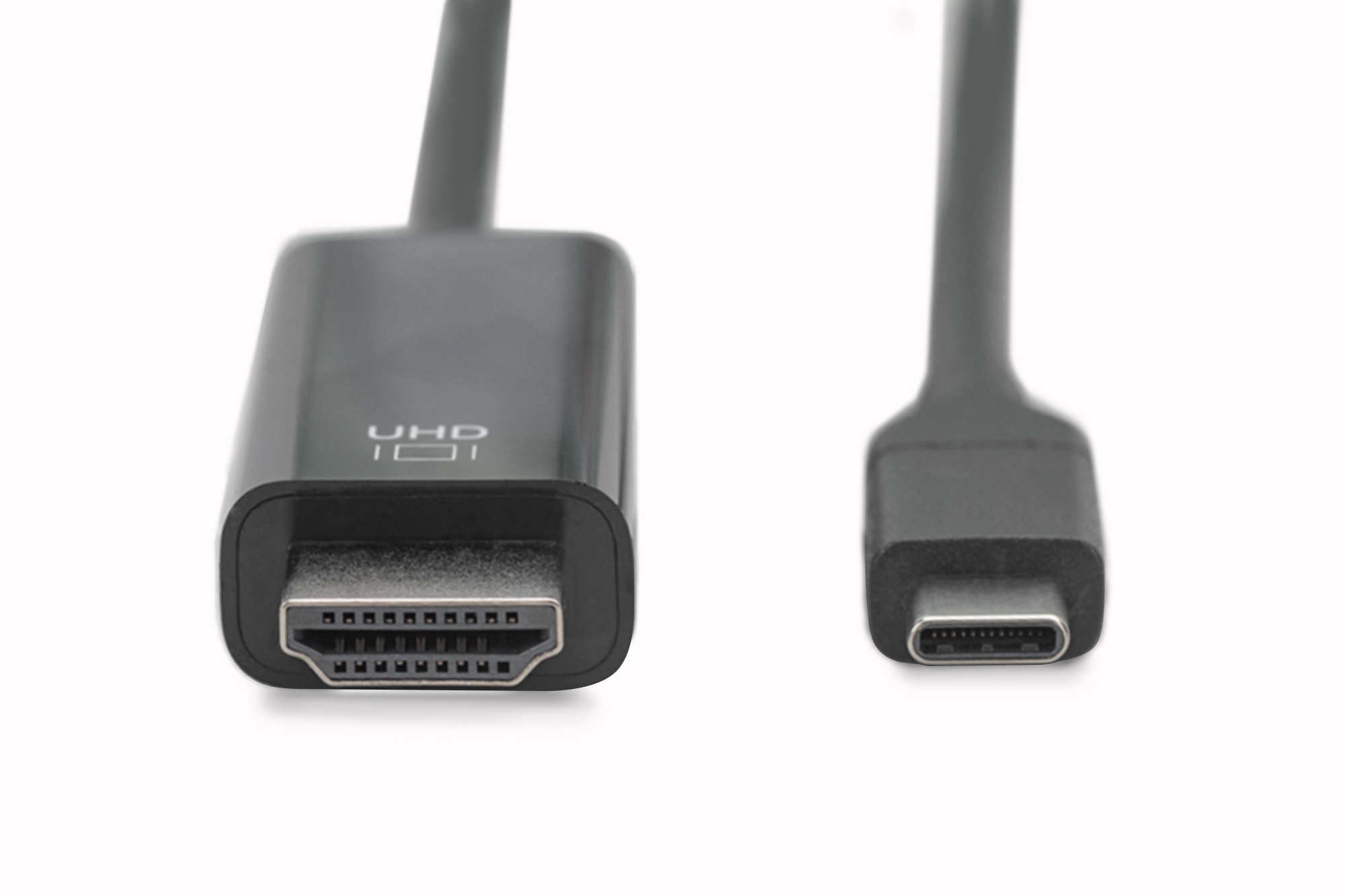 Ein schwarzes HDMI-zu-USB-C-Kabel mit Anschlüssen an jedem Ende.