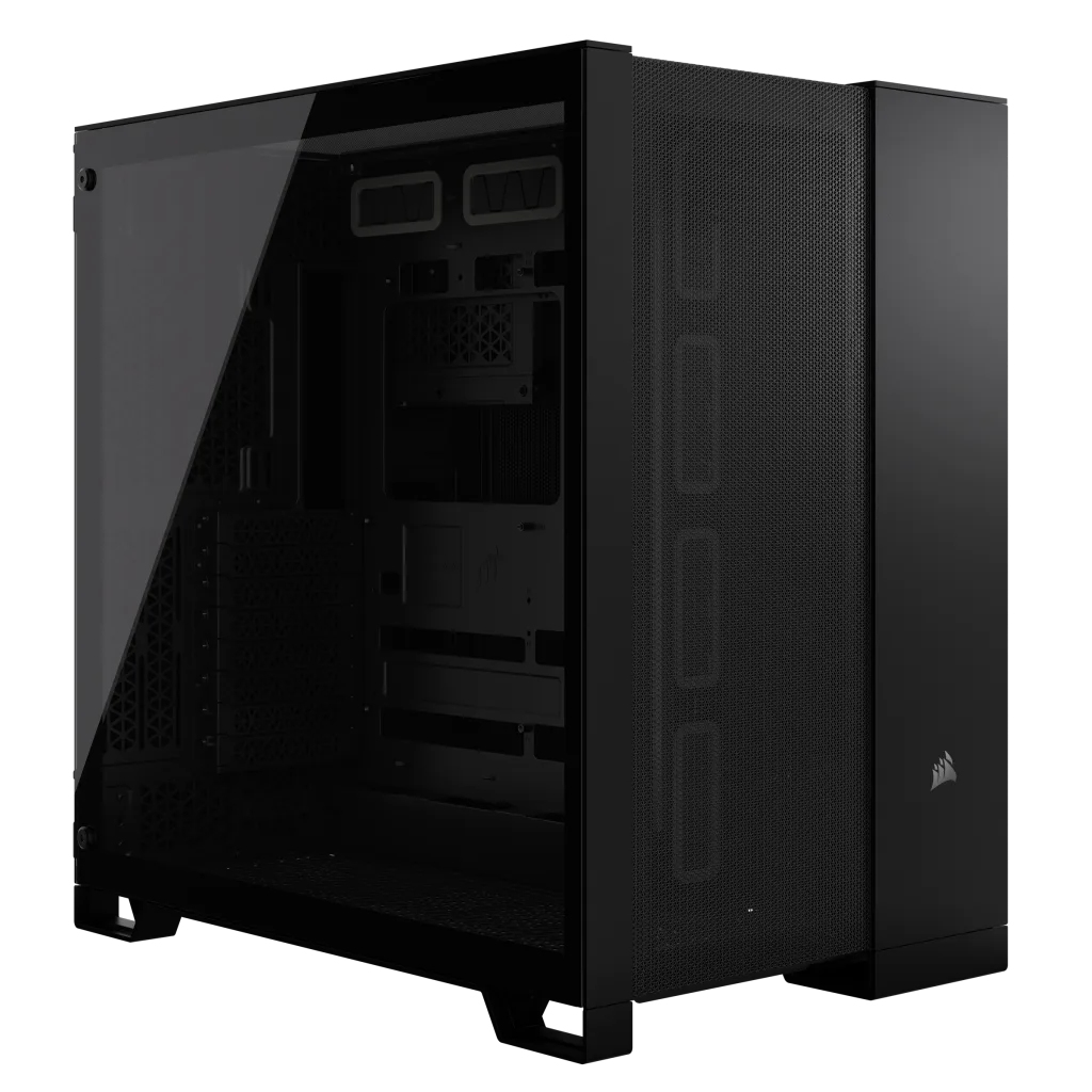 Caja de PC negra, vista lateral. Panel lateral de vidrio, interior visible. Marca Corsair.