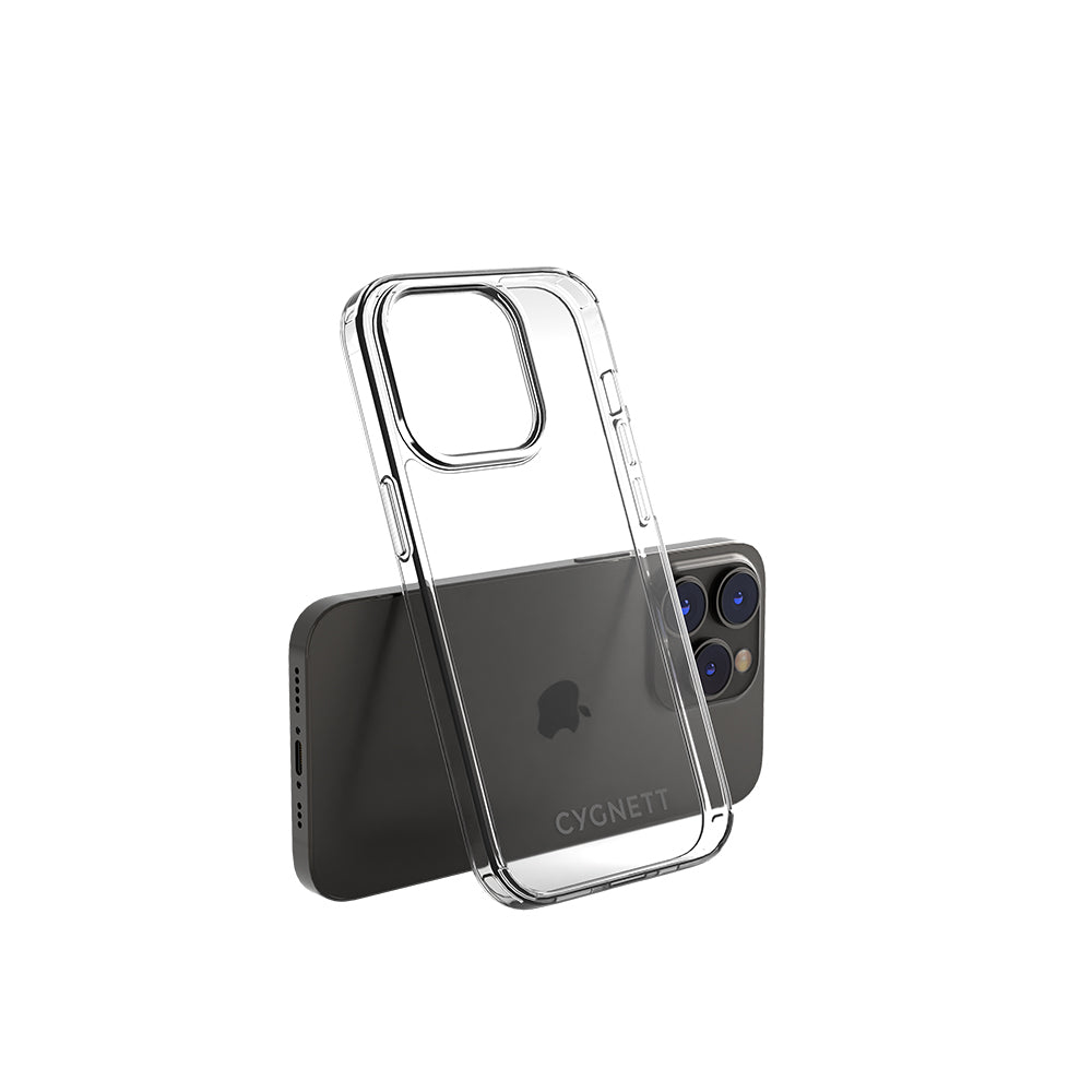 Custodia trasparente per telefono su un telefono nero con protuberanza della fotocamera, logo CYGNETT visibile.