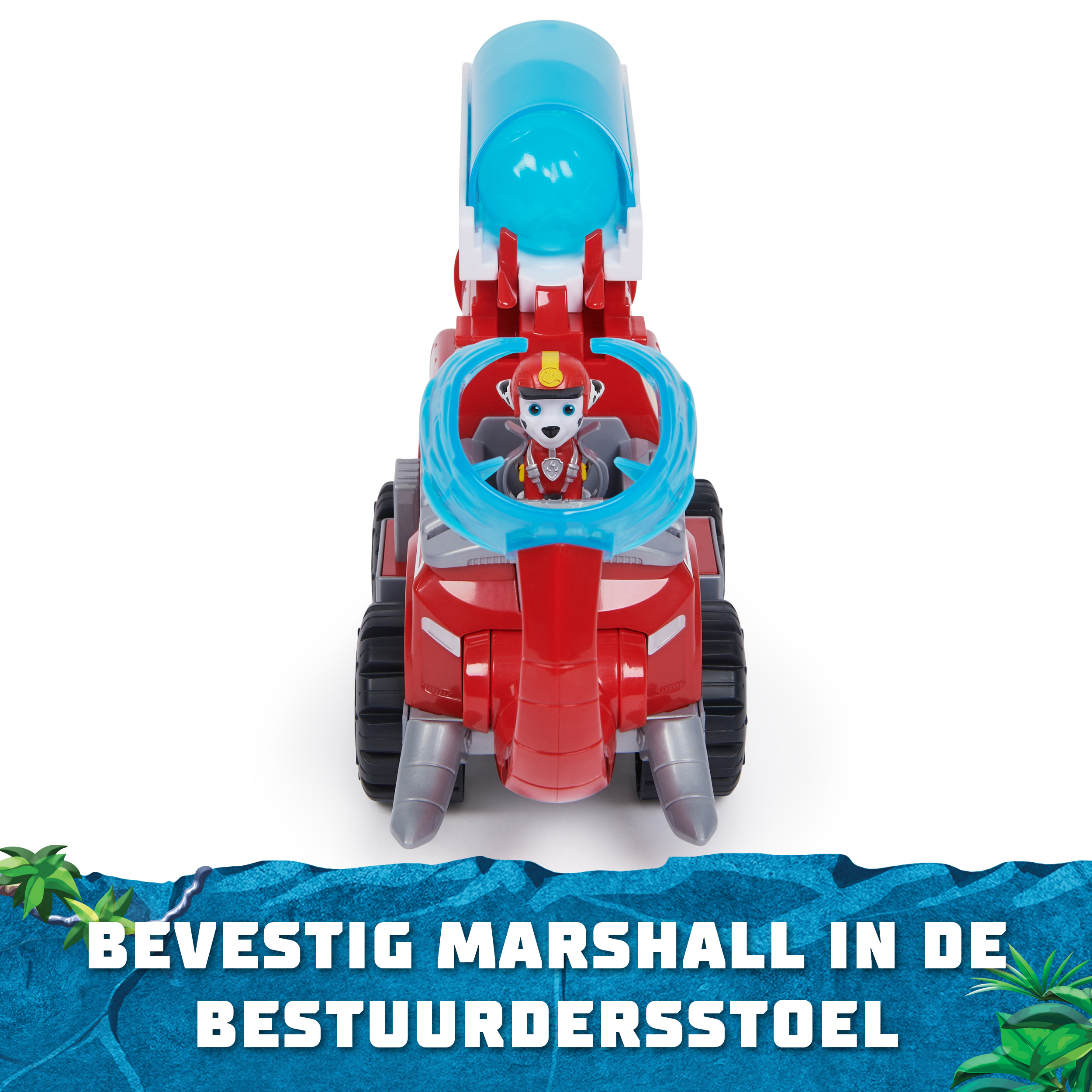 Rotes Spielzeugauto mit Hundefigur darin, auf blauem Meereshintergrund.