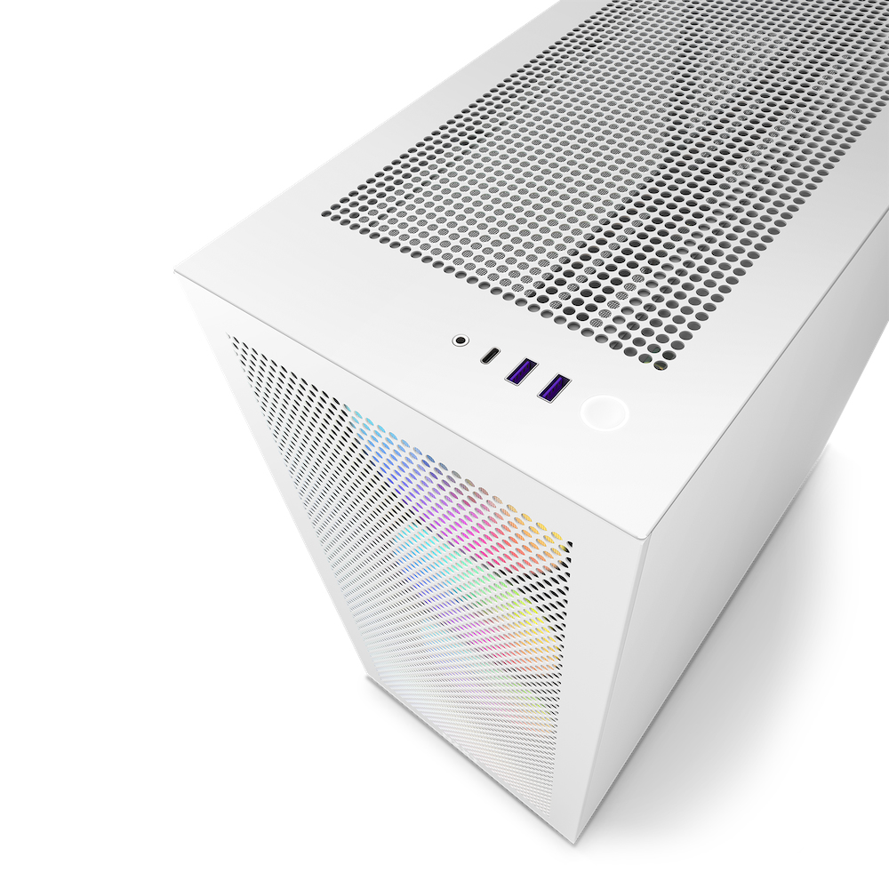 Caja de ordenador blanca, vista superior, con iluminación RGB en malla frontal y superior.