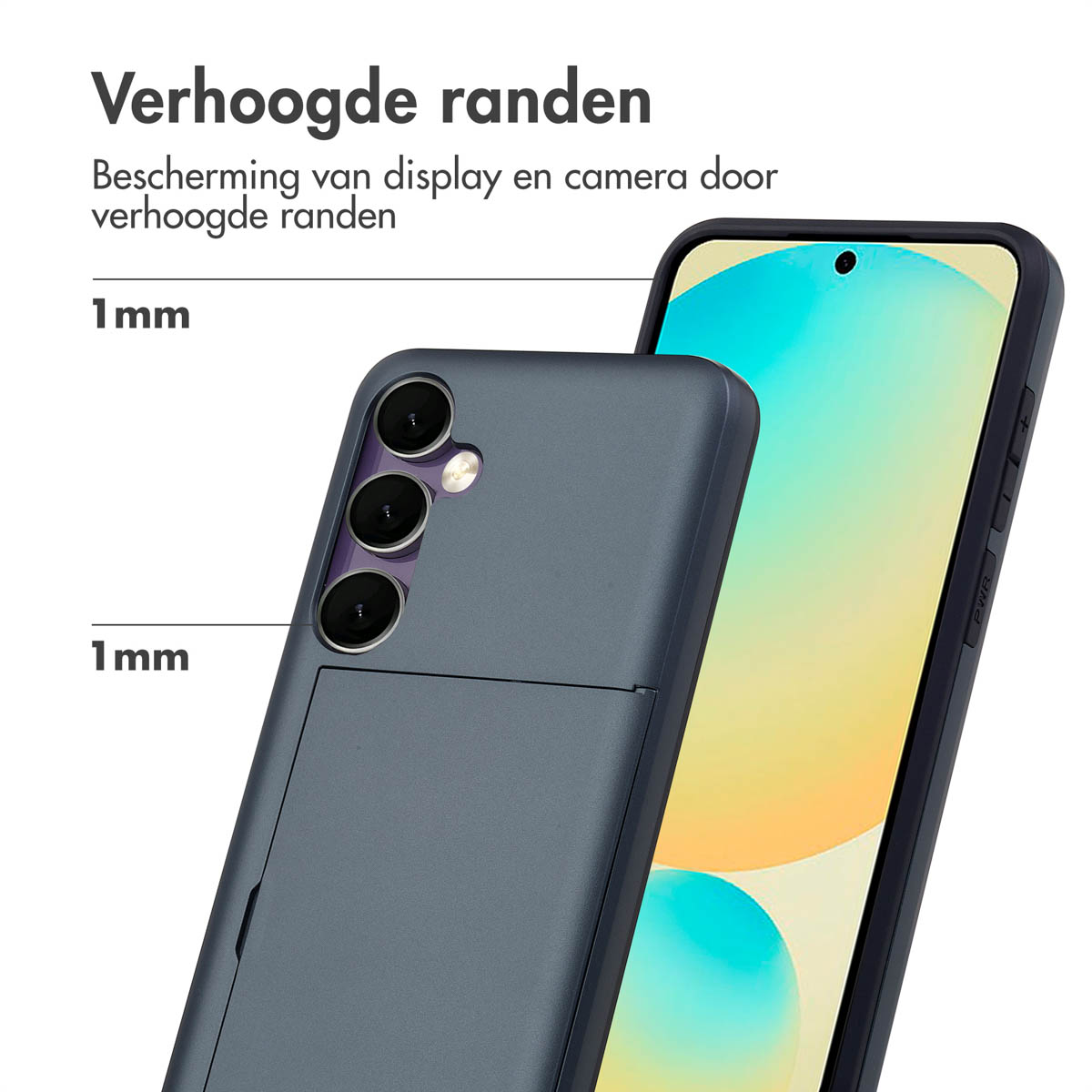 Donkergrijze telefoonhoes naast een telefoon. De hoes heeft een uitsparing voor de camera en een kaartsleuf.