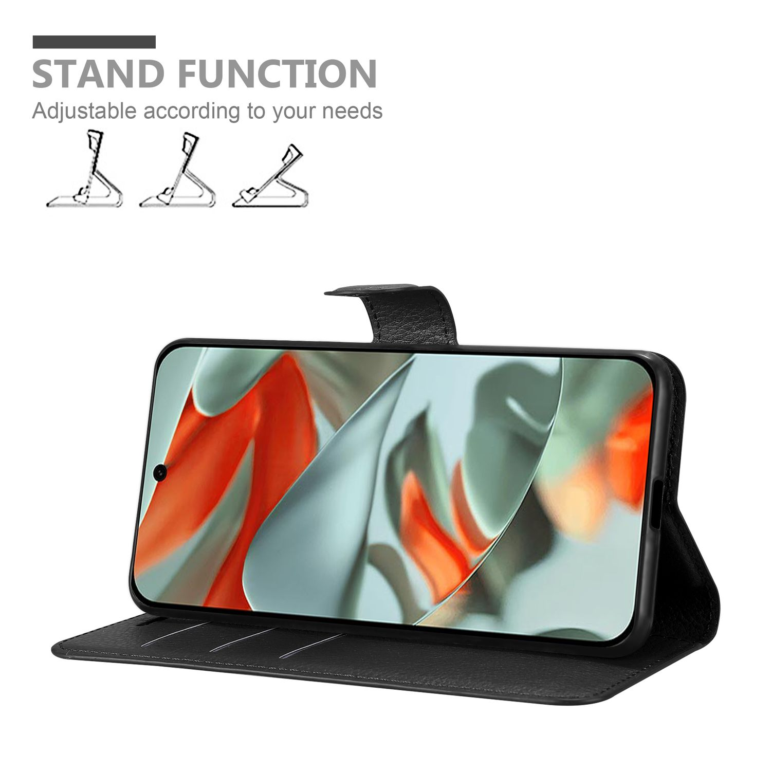 Smartphone mit geöffneter schwarzer Hülle. Zeigt ein Naturbild. Die Standfunktion ist oben dargestellt.
