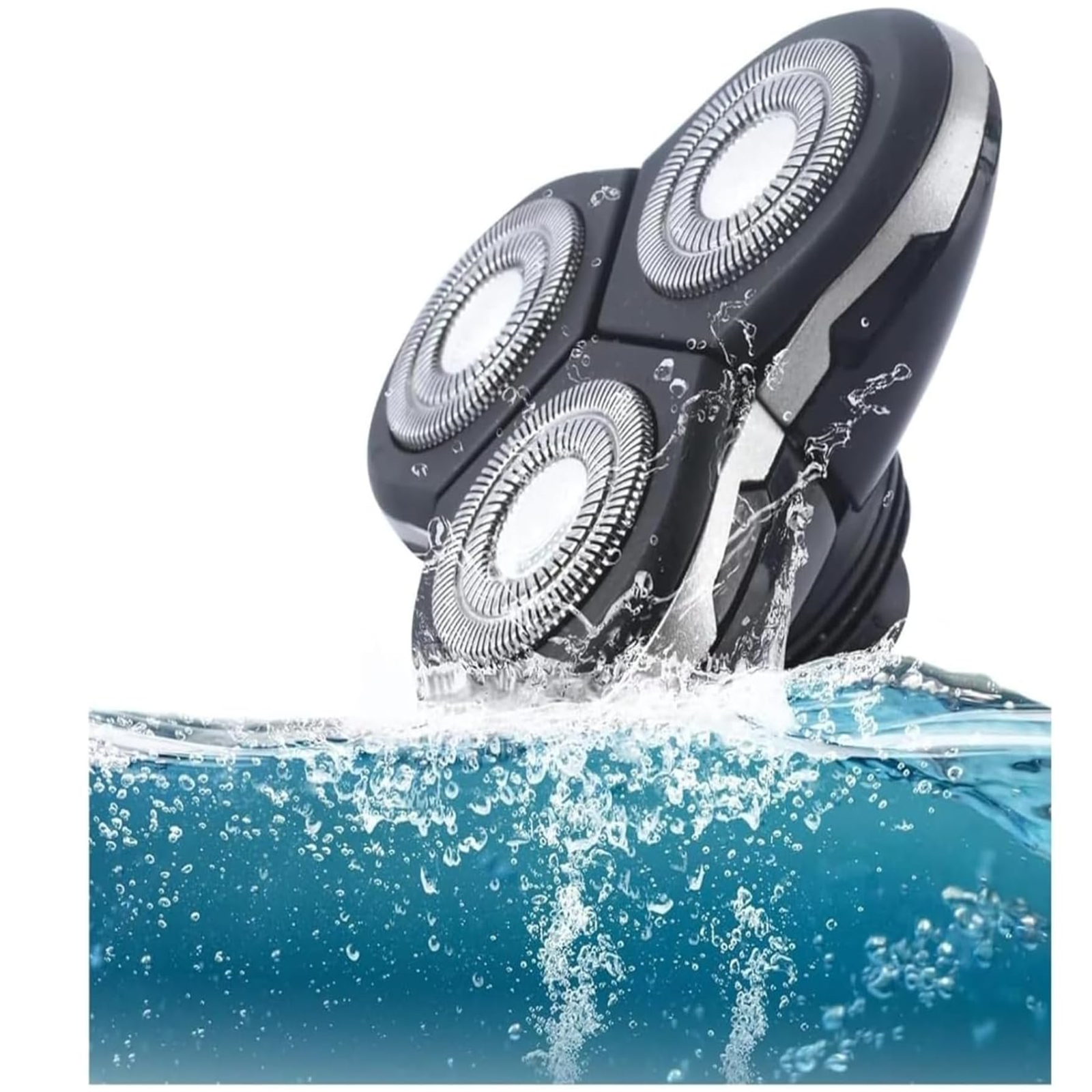 Nahaufnahme eines schwarzen Elektrorasierers. Der Rasierer hat drei rotierende Klingen in blauem Wasser.