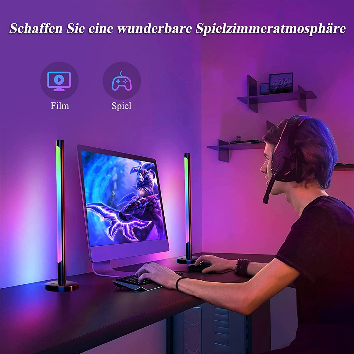Ein Spieler an einem Computer mit einem Monitor und zwei farbenfrohen Lichtleisten auf beiden Seiten.