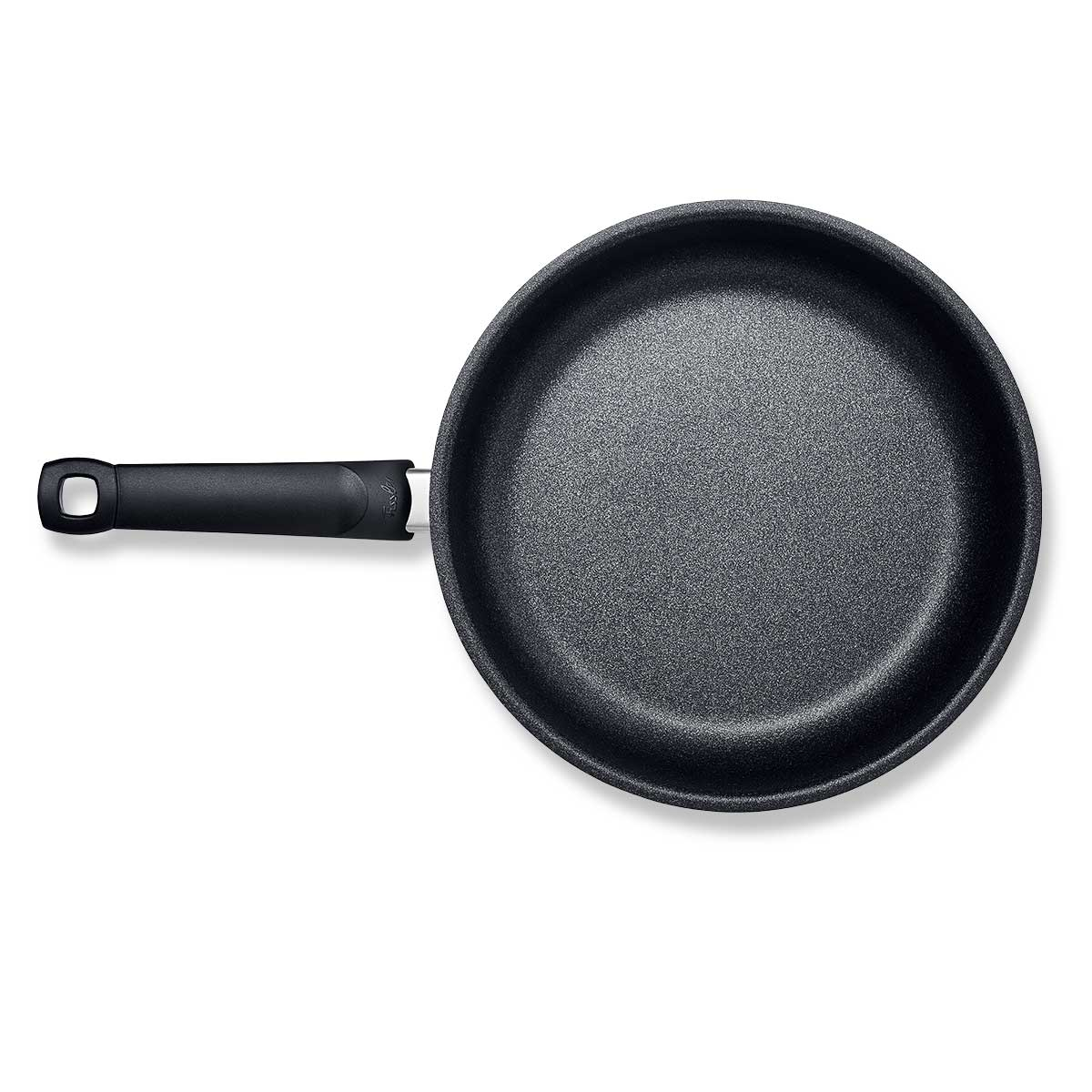 Una padella nera. Il manico è nero e lungo. La padella ha un interno strutturato.
