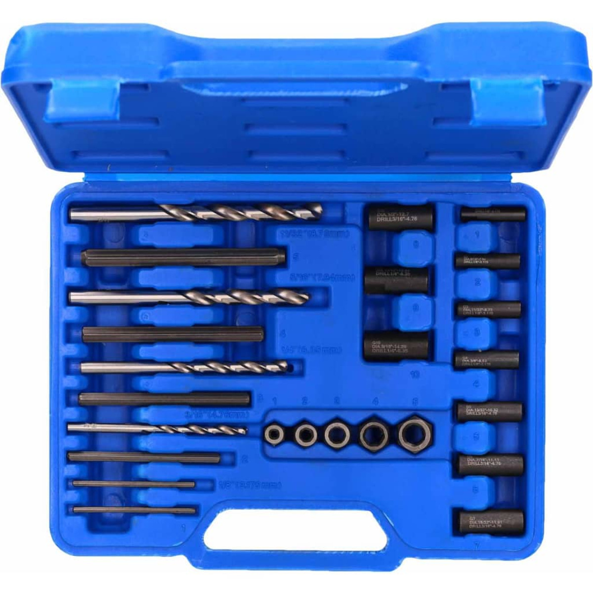 Blaue Werkzeugkiste mit verschiedenen Bohrern, Schrauben und anderen kleinen Metallteilen.