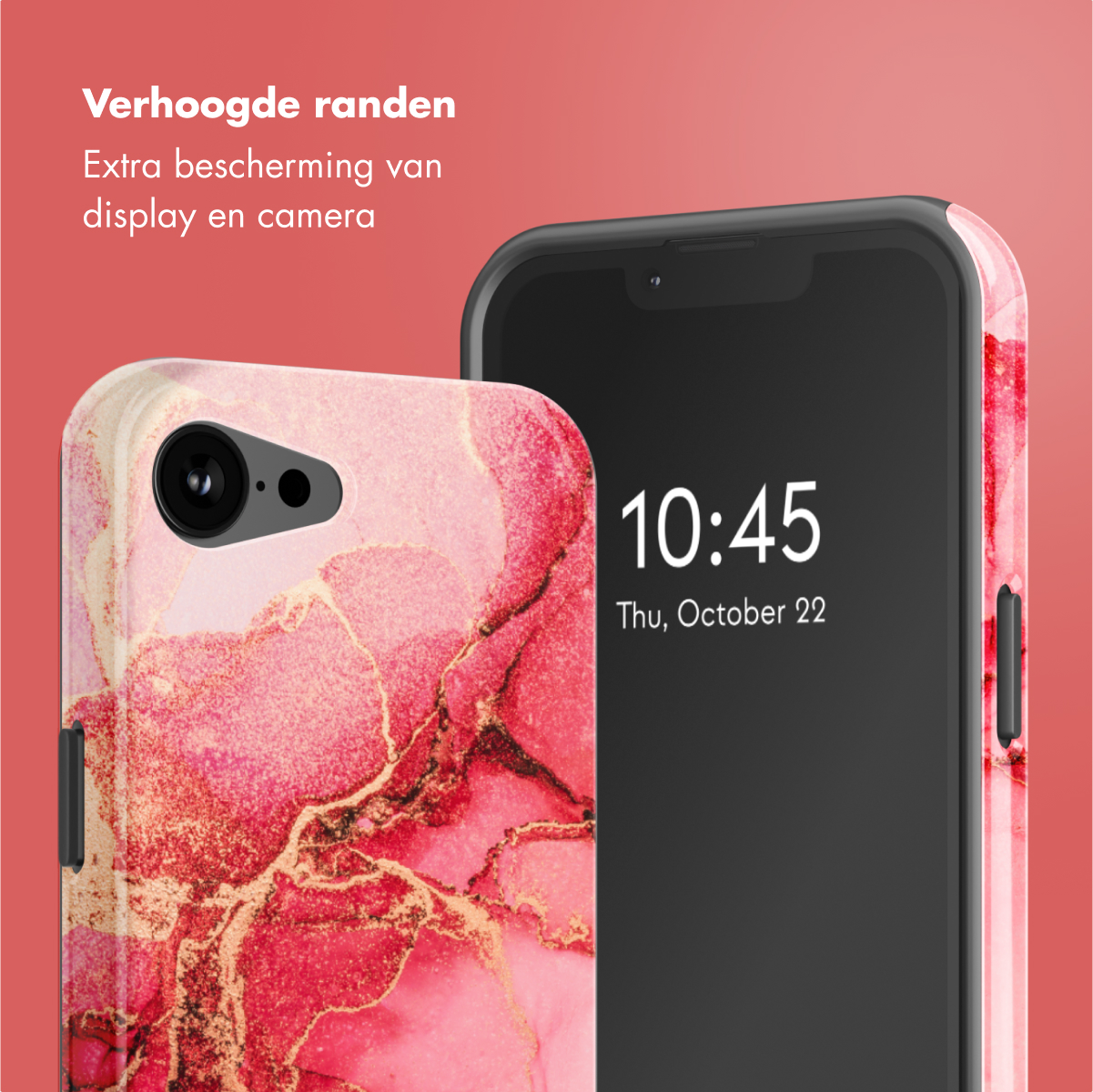 Un telefono in una custodia rosa che mostra l'ora. La custodia ha un design a marmo e bordi rialzati.