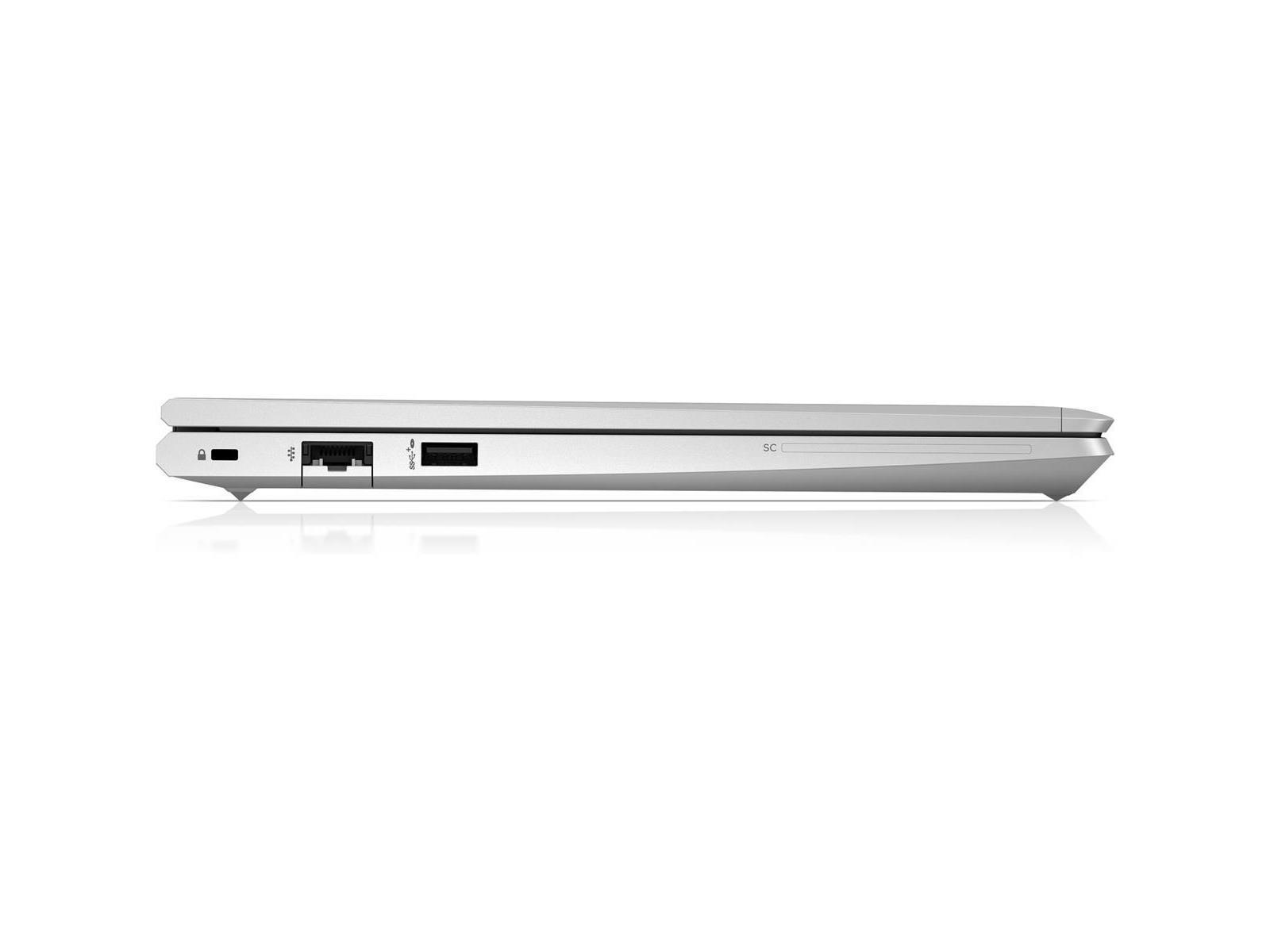 Seitenansicht eines silbernen Laptops. Zeigt Anschlüsse und den geschlossenen Deckel. Weißer Hintergrund.