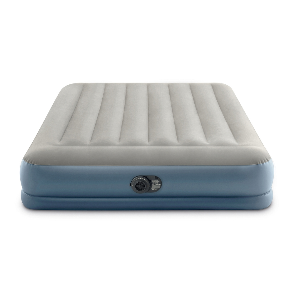 Grijze en blauwe opblaasbare matras. Zwarte klep aan de zijkant.