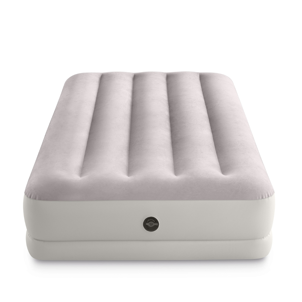 Lichtgrijze opblaasbare matras. Witte basis met zwarte klep.