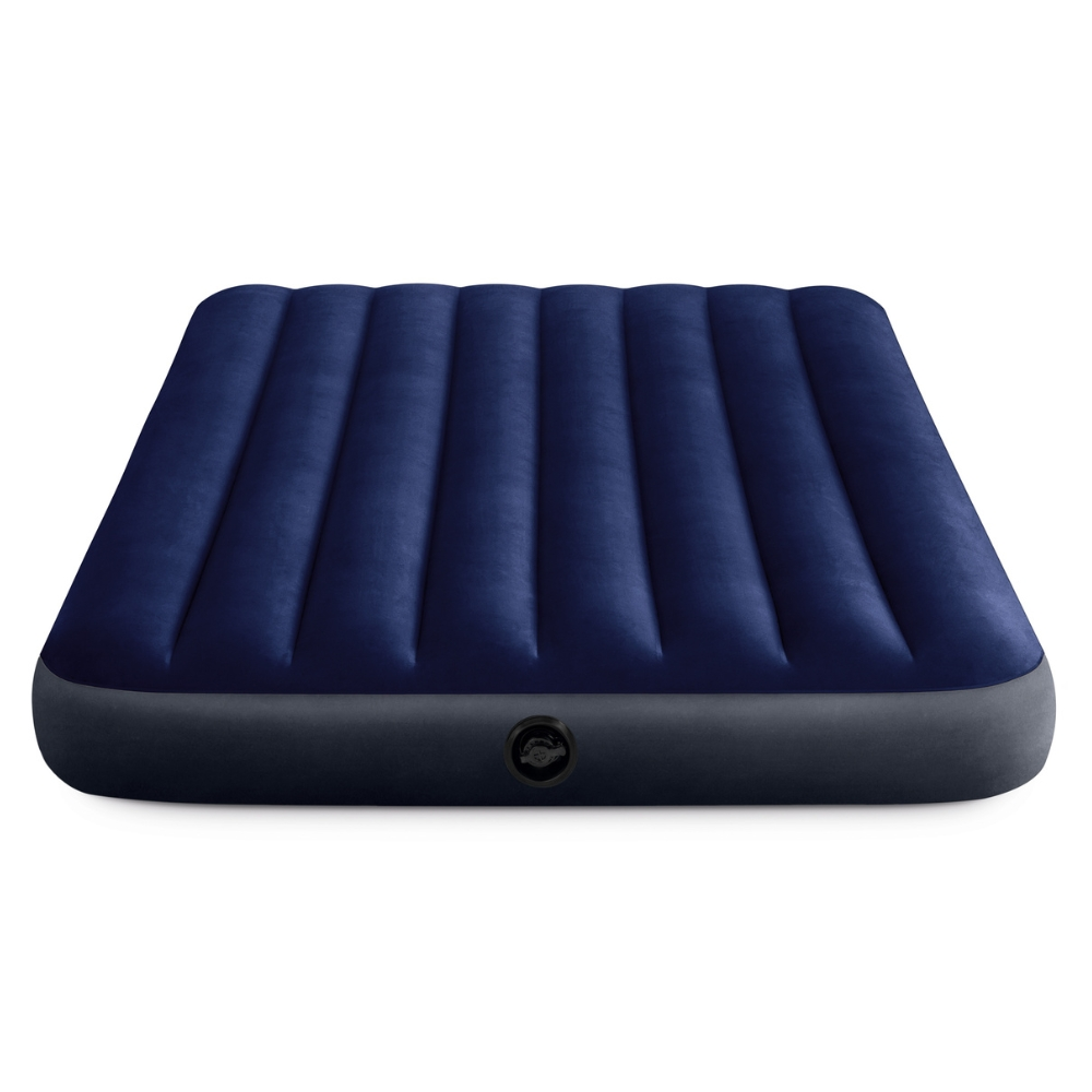 Donkerblauwe opblaasbare matras. Grijze basis met zwarte klep.