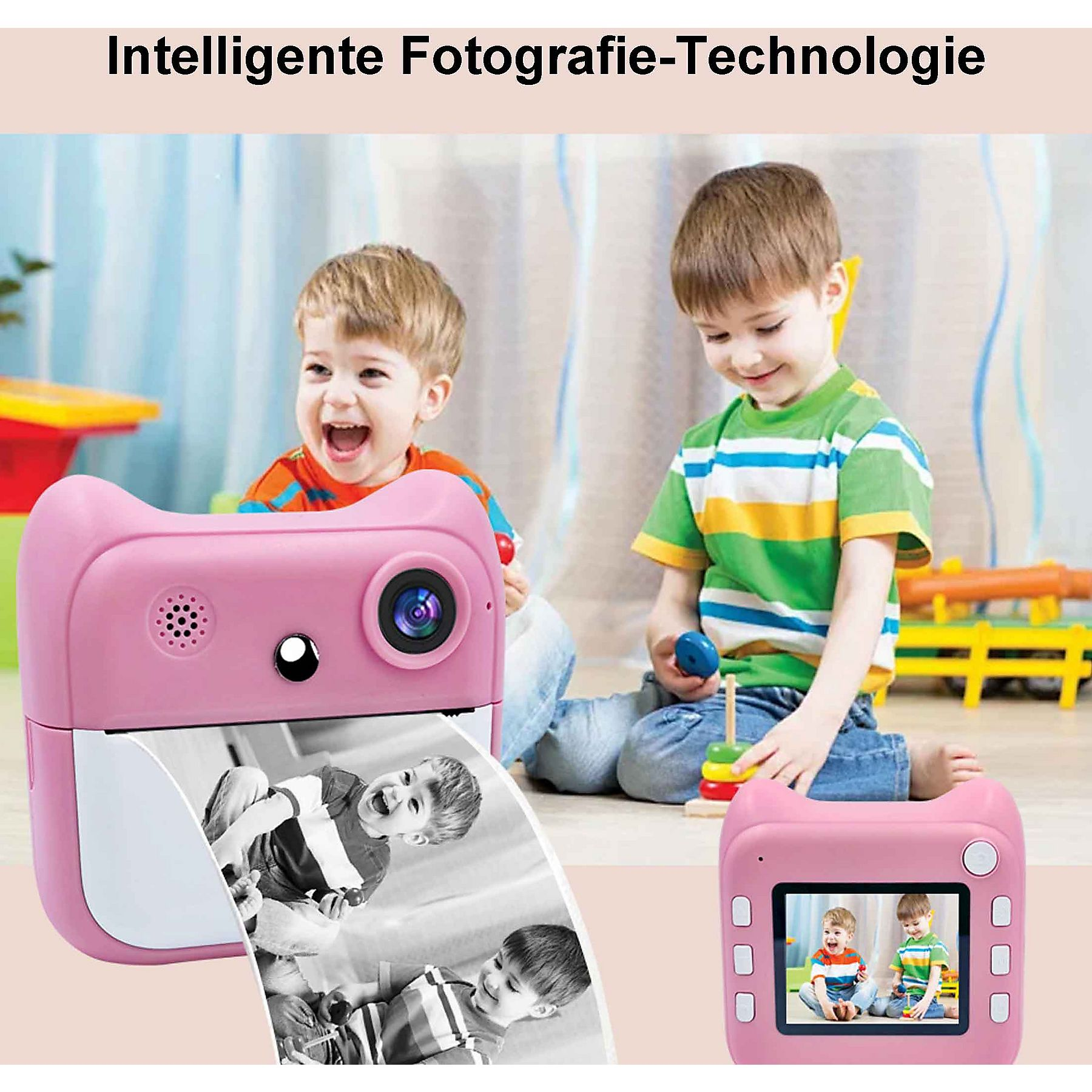 Zwei Kinder mit einer rosa Kamera. Eines lacht, ein anderes betrachtet ein Foto. Hellblauer Hintergrund.
