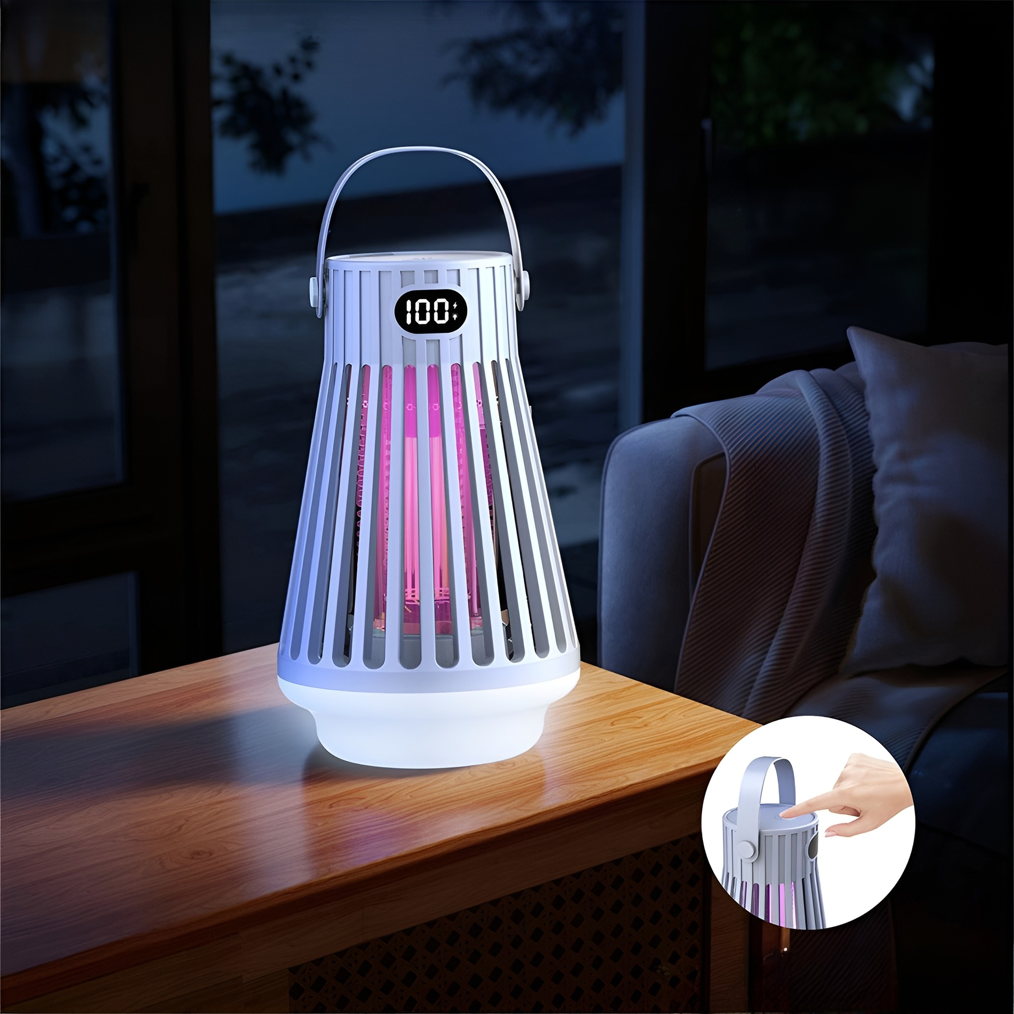 Eine weiße Mückenvernichter-Lampe steht auf einem Tisch. Sie hat eine Digitalanzeige und leuchtet lila.