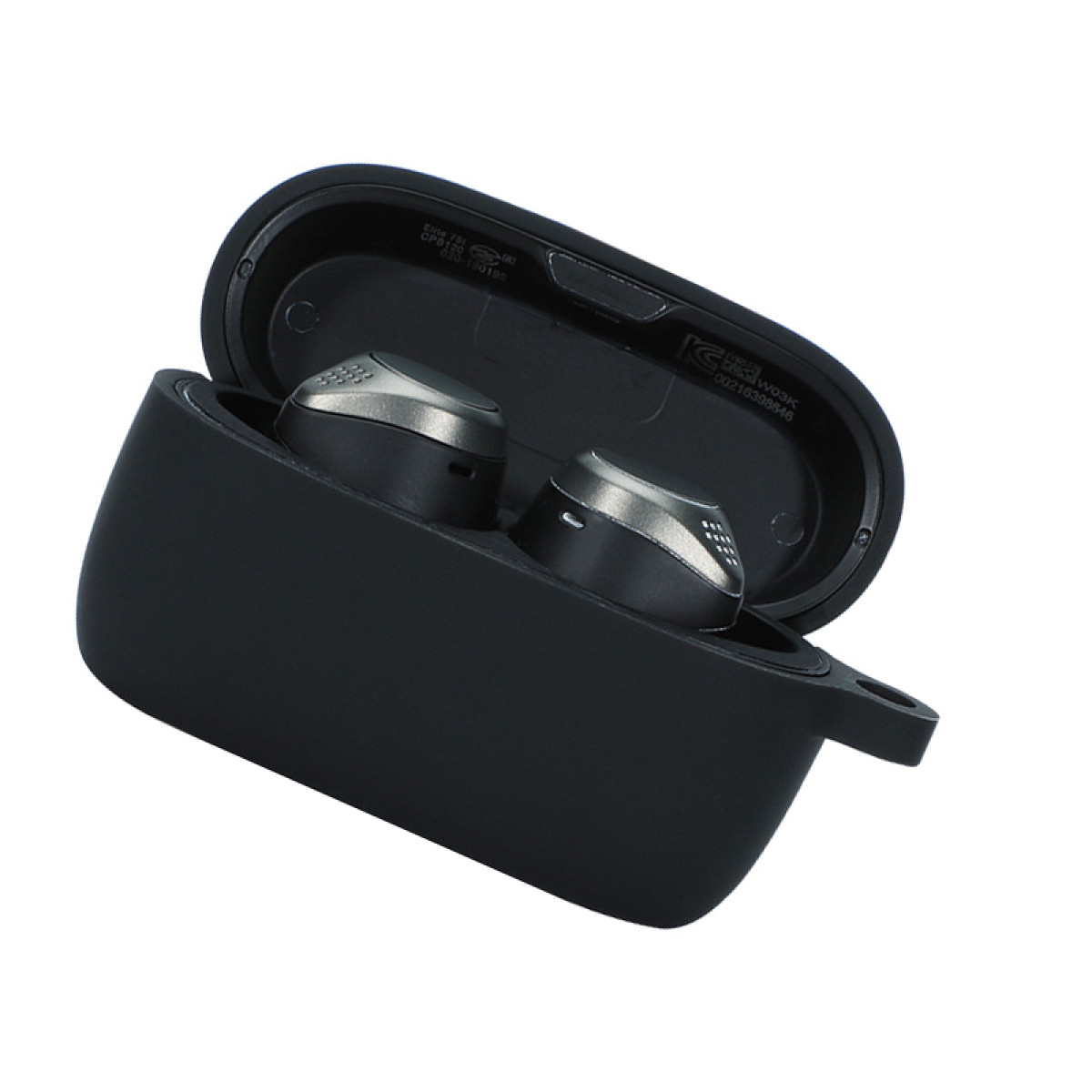 Custodia per auricolari nera aperta, che mostra due auricolari argento e neri.