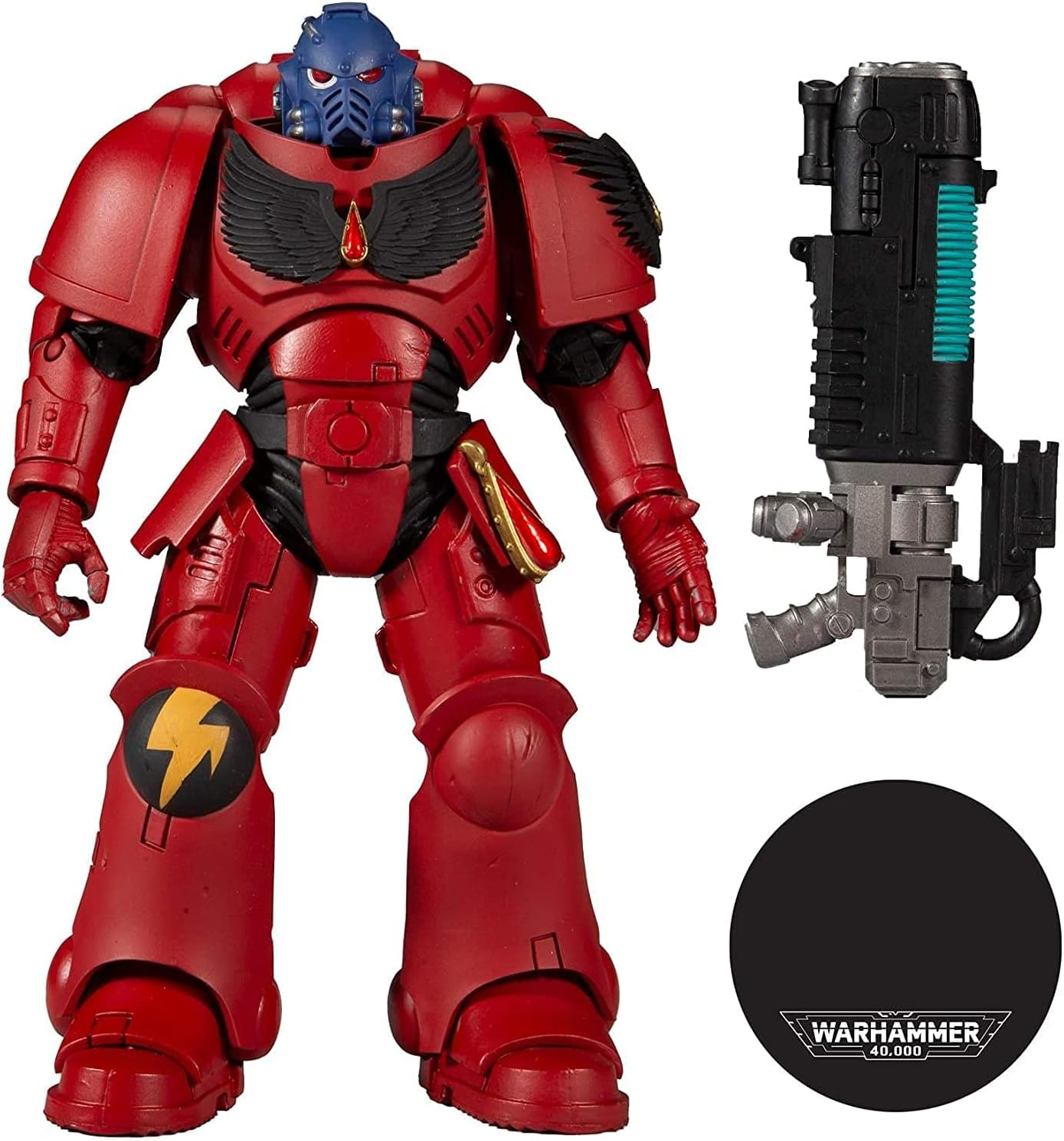 Eine rote Warhammer 40.000 Space Marine Actionfigur mit einer Waffe und einem schwarzen Logo auf einem Kreis.