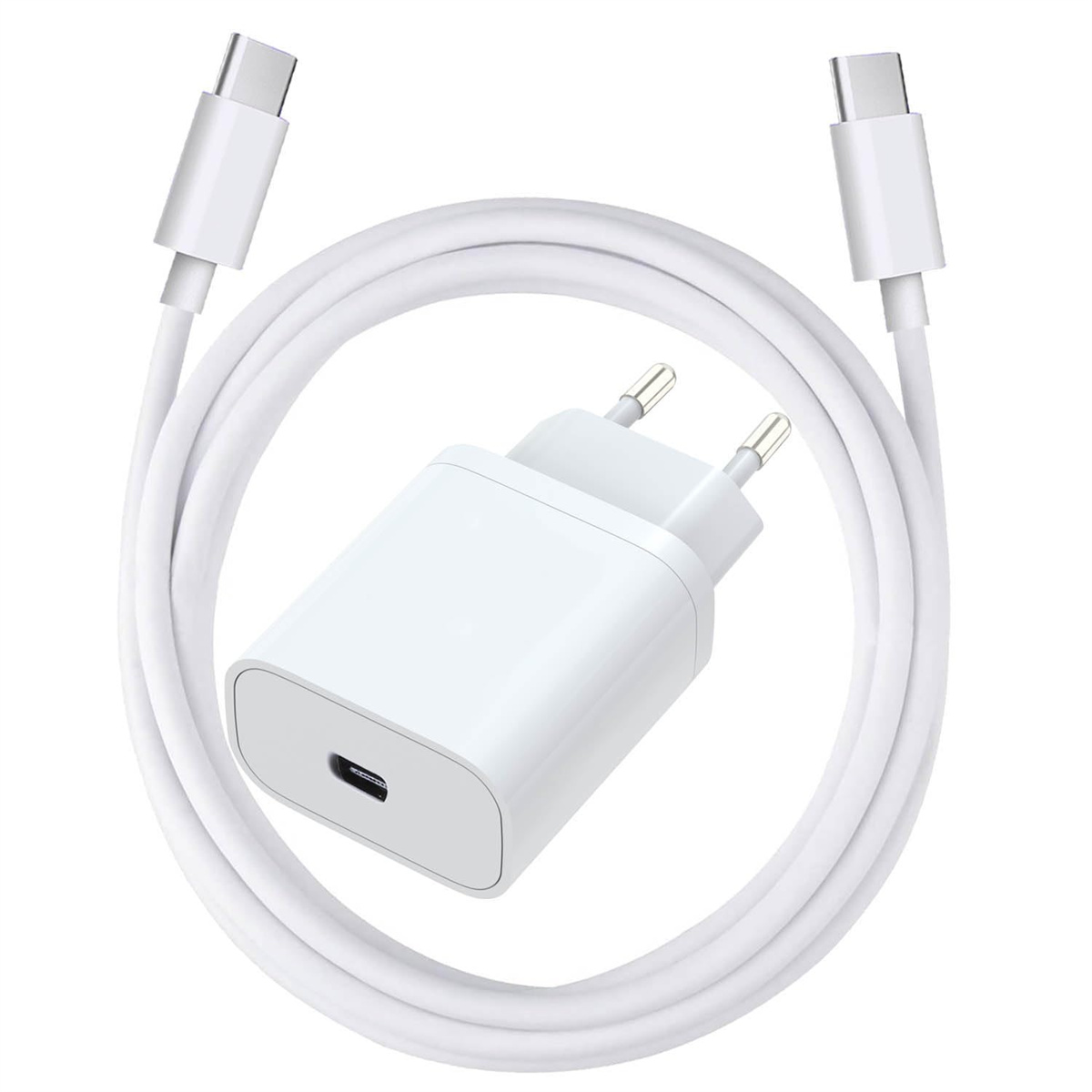 Weißes Ladegerät und Kabel mit USB-C-Anschlüssen, weißer Hintergrund.