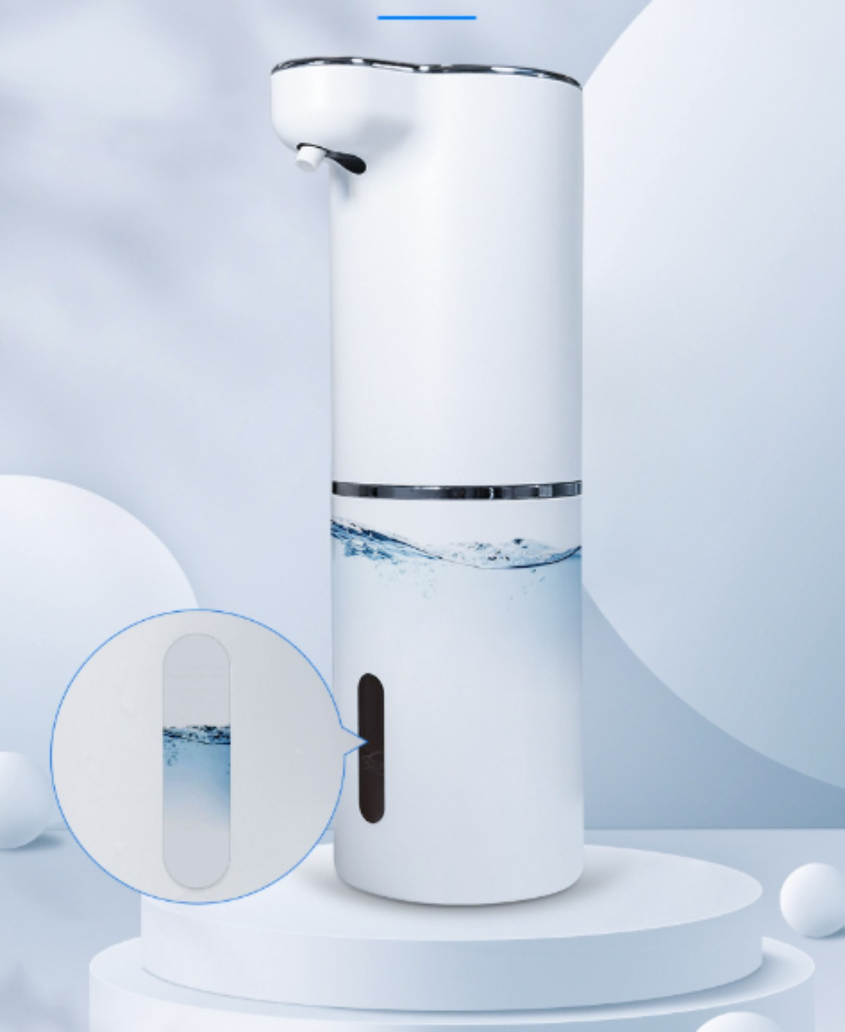 Ein weißer, automatischer Seifenspender mit Wasserstandsanzeige und blauem Hintergrund.