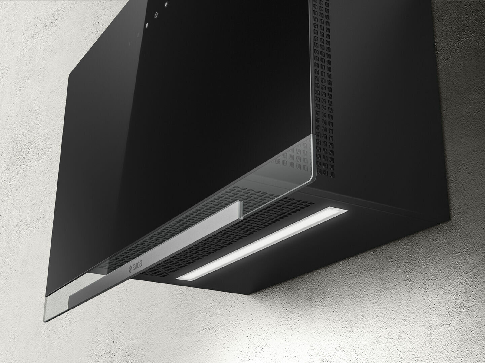 Una moderna campana extractora negra con panel de vidrio y luces integradas, instalada en una pared texturizada. La marca 'elica' es visible.