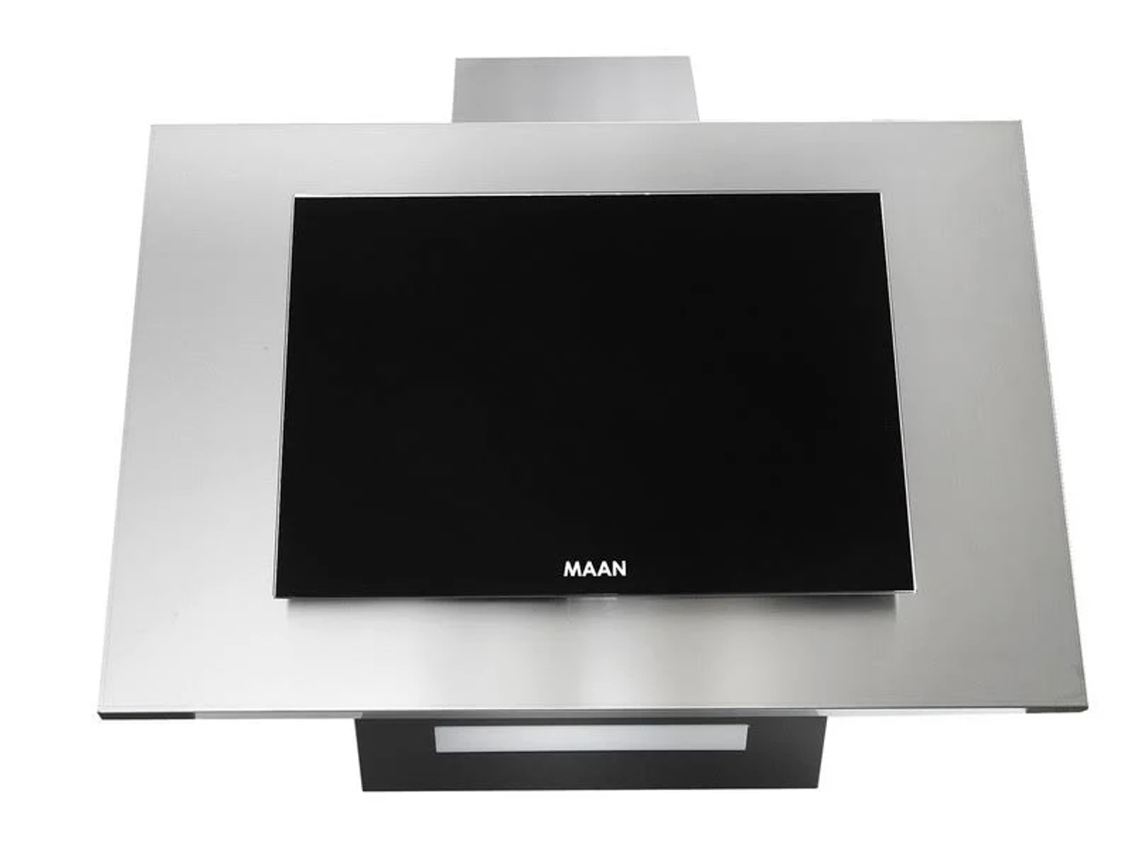 Okap ze stali nierdzewnej z czarnym szklanym środkiem i napisem 'MAAN'. Jest prostokątny ze srebrną ramą.