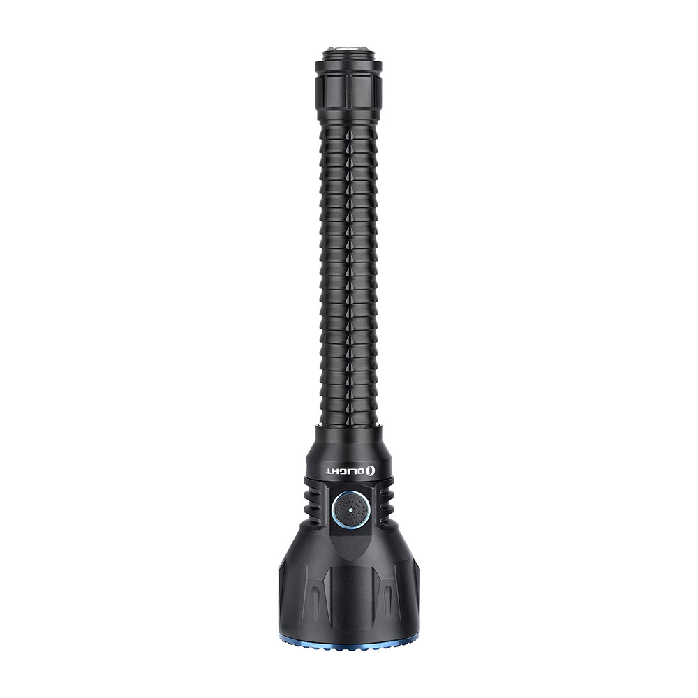 Eine schwarze Taschenlampe mit geriffeltem Schaft und großem Kopf mit blauem Ring am Boden.