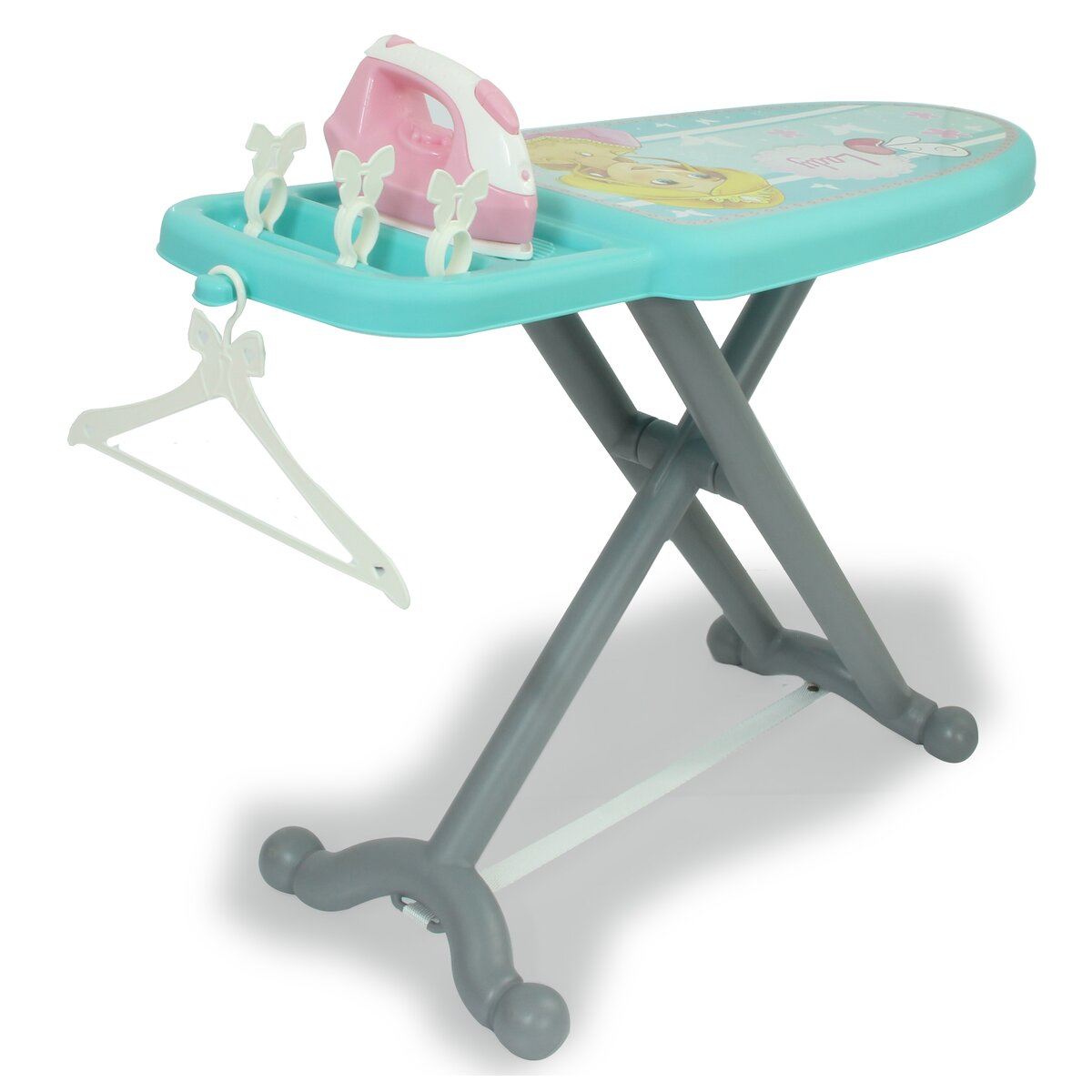 Ein Spielzeug-Bügelbrett mit einem rosa Bügeleisen, Clips und einem Kleiderbügel. Türkisfarbener Oberteil mit Beinen.