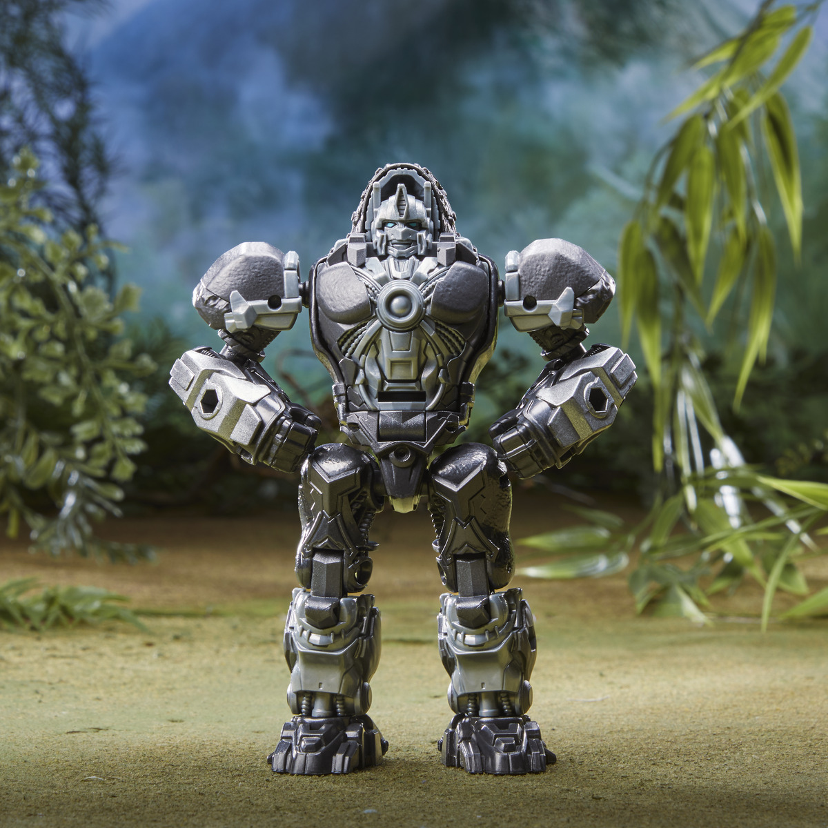 Eine Roboter-Gorilla-Actionfigur. Sie ist grau und schwarz, mit detailliertem mechanischen Design.