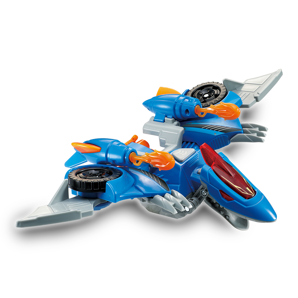 Ein blaues und orangefarbenes Spielzeugflugzeug mit zwei Flügeln und einer roten Front, vor weißem Hintergrund.
