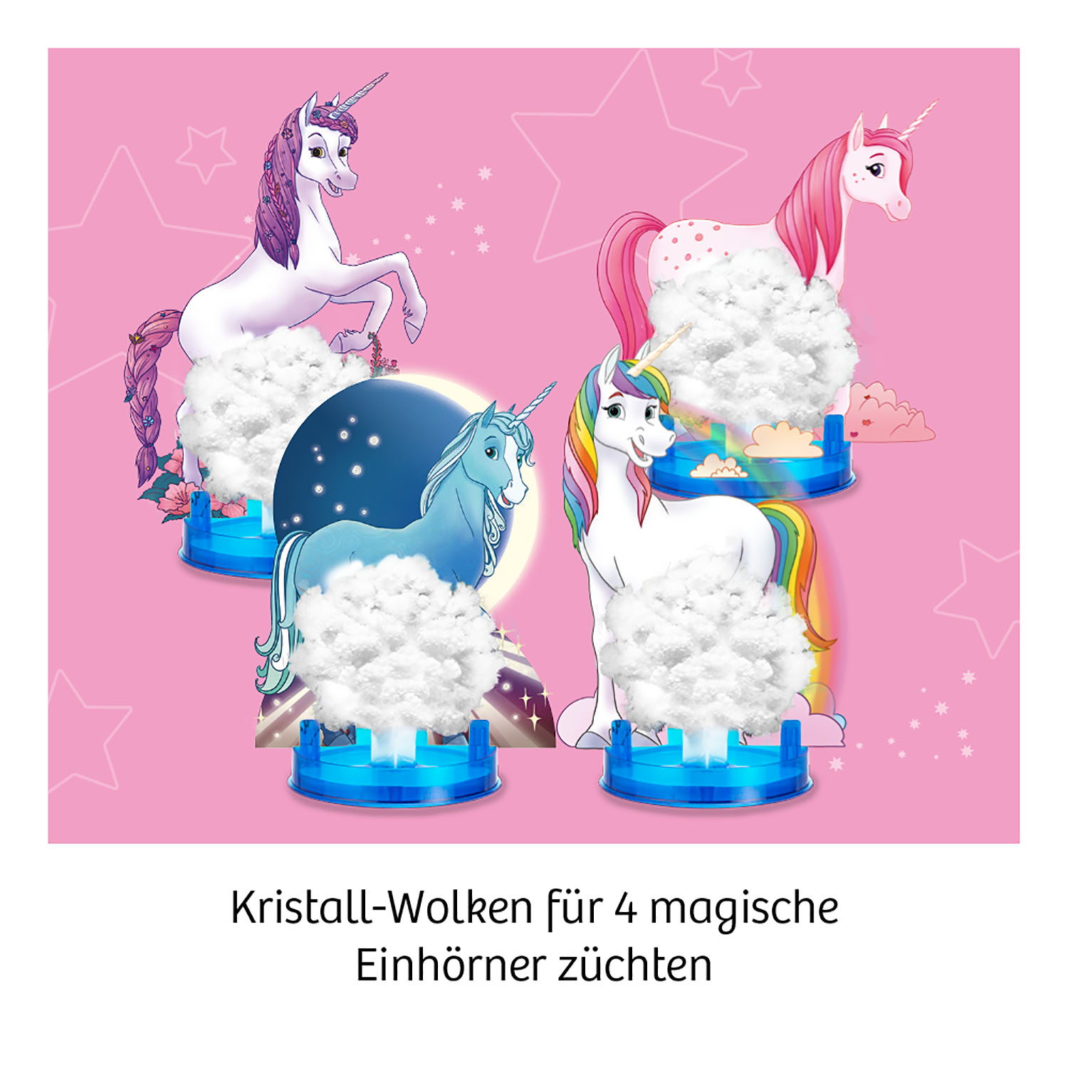Vier Spielzeug-Einhörner mit flauschigen wolkenartigen Sockeln stehen vor einem rosa Hintergrund mit Sternen.