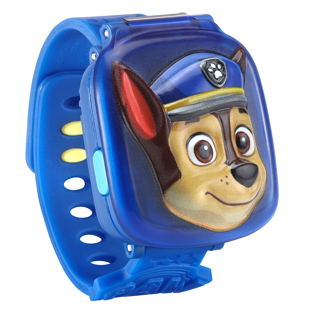 Eine Paw Patrol Spielzeuguhr. Sie hat ein blaues Armband und ein Gesicht in Form von Chase, dem Polizeihund.