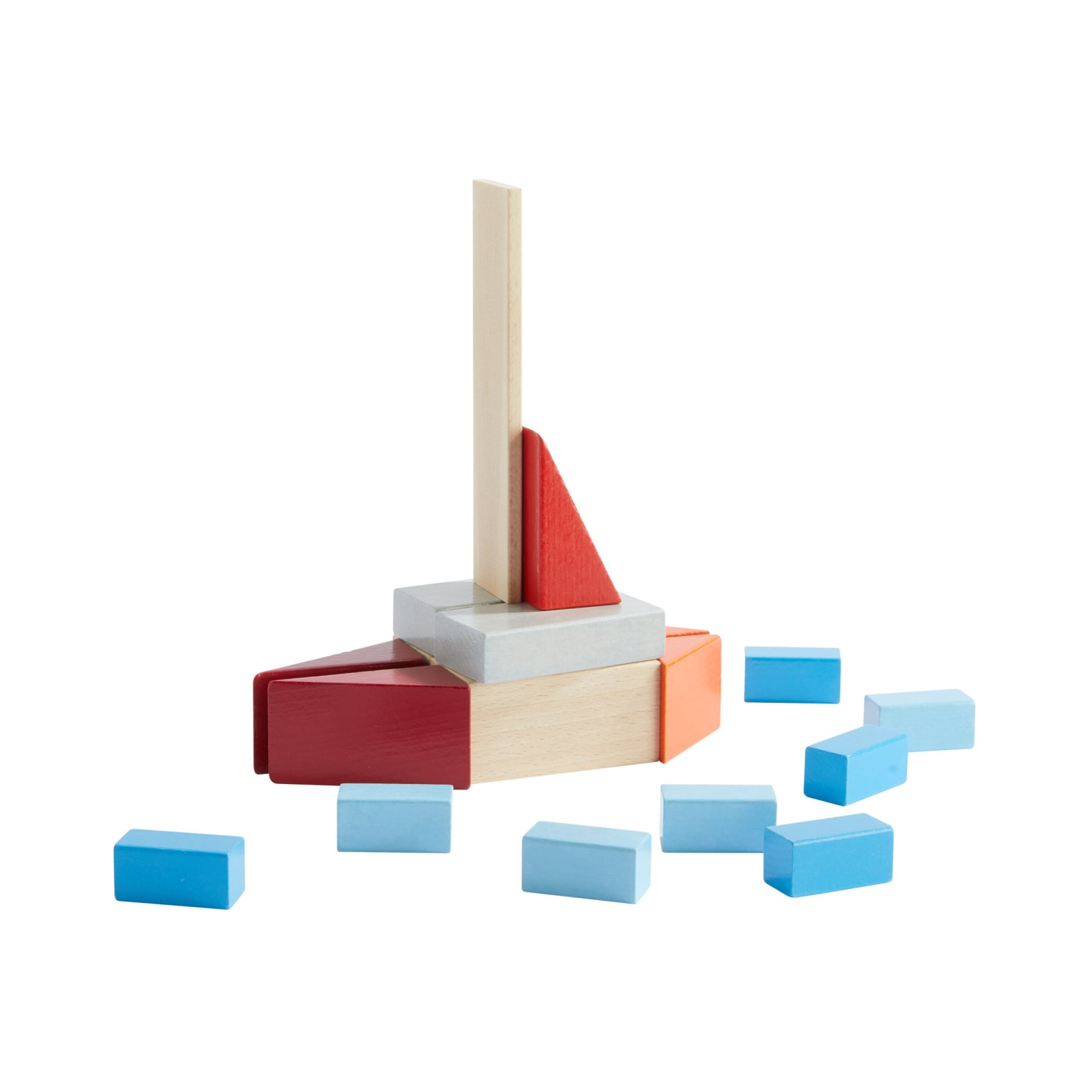 Holzblöcke sind in einer Struktur angeordnet. Einige sind blau, einige rot und einige naturfarben.