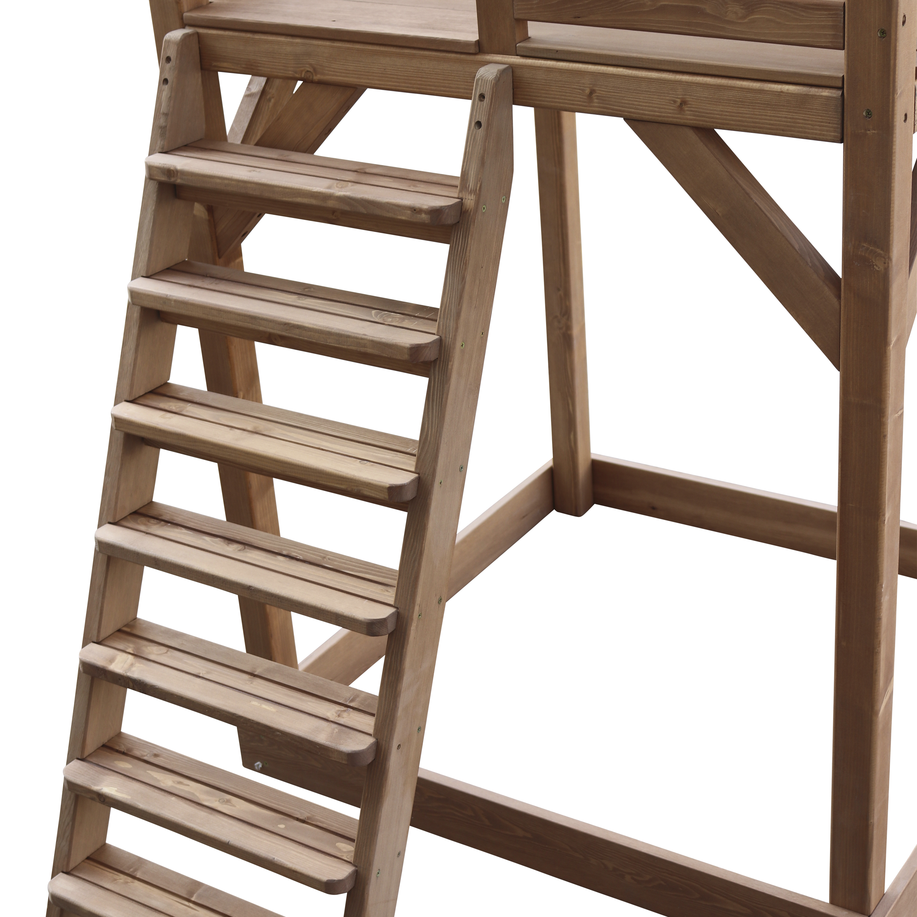 Ein Holzspielplatz mit Stufen zu einer erhöhten Plattform. Der Spielplatz ist aus Holz.